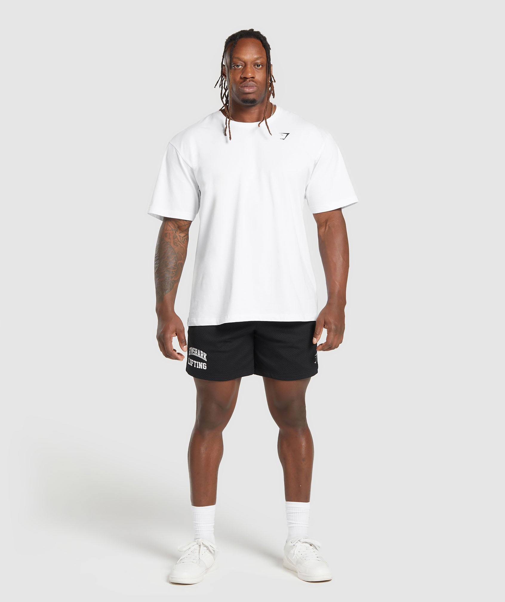 Lifting Mesh 7" Shorts in Black - view 4