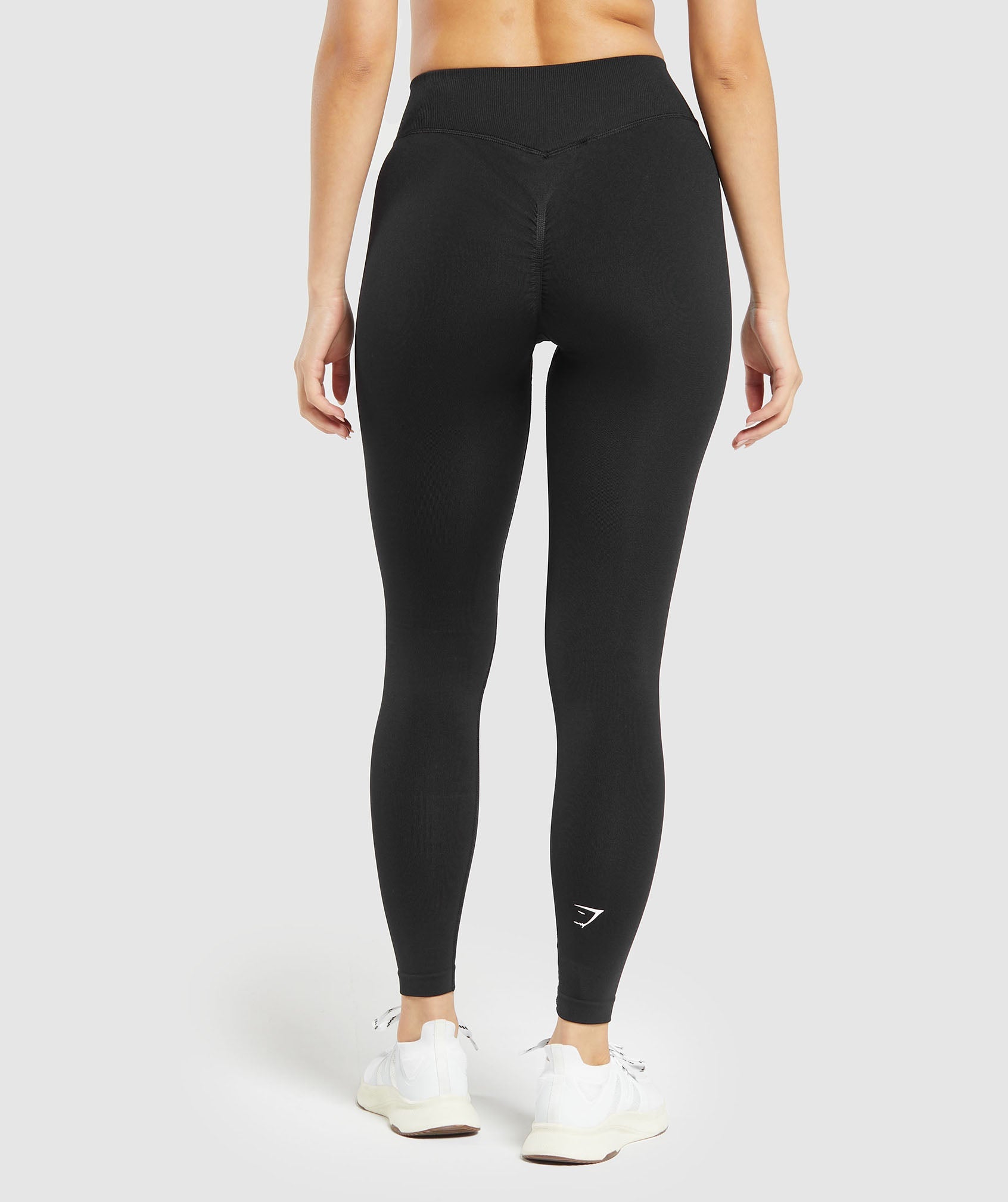 Apex Limit Seamless Leggings in Black - view 2