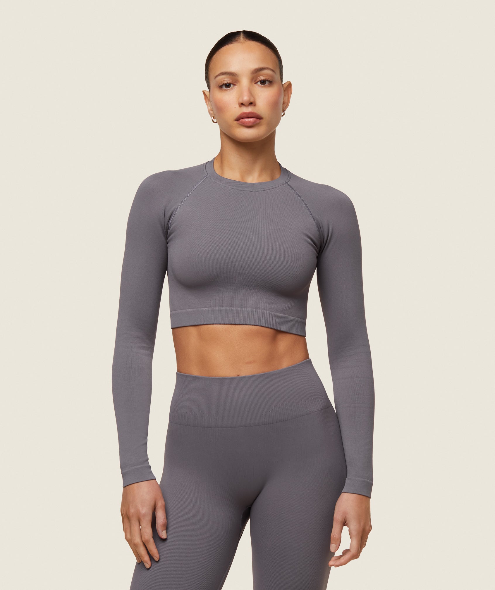 everywear Seamless Long Sleeve Crop Top