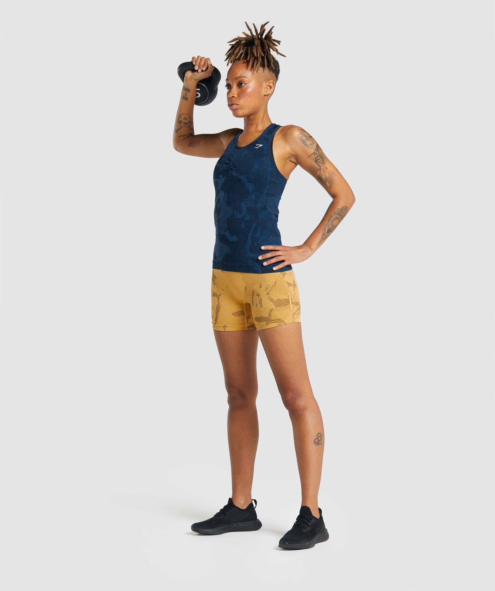 Adapt Camo Seamless Tank in Savanna | Navy - view 5