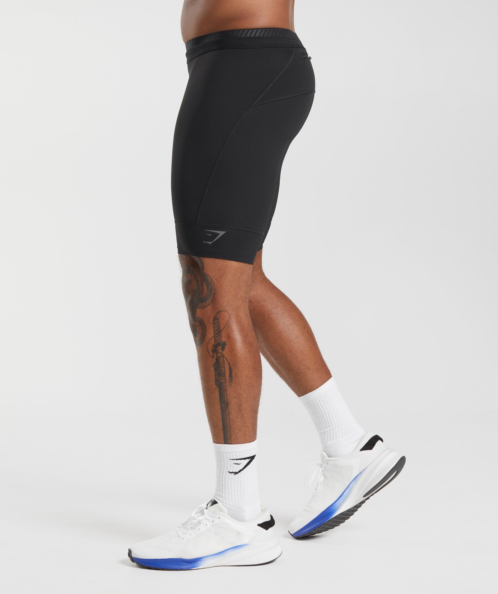 Apex Run 1/2 Tights in Black - view 3