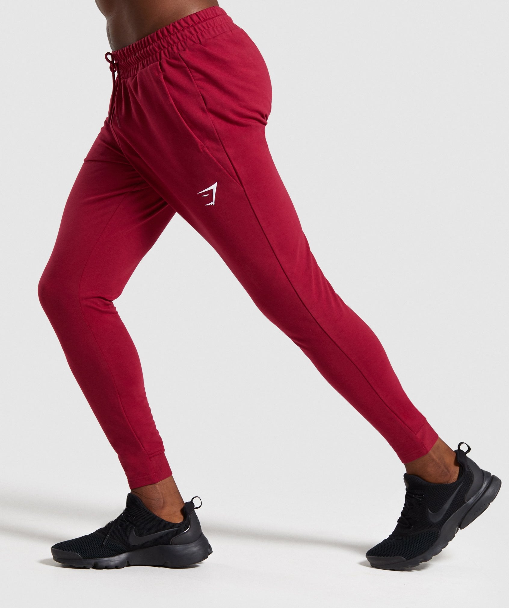 Critical Joggers in Claret