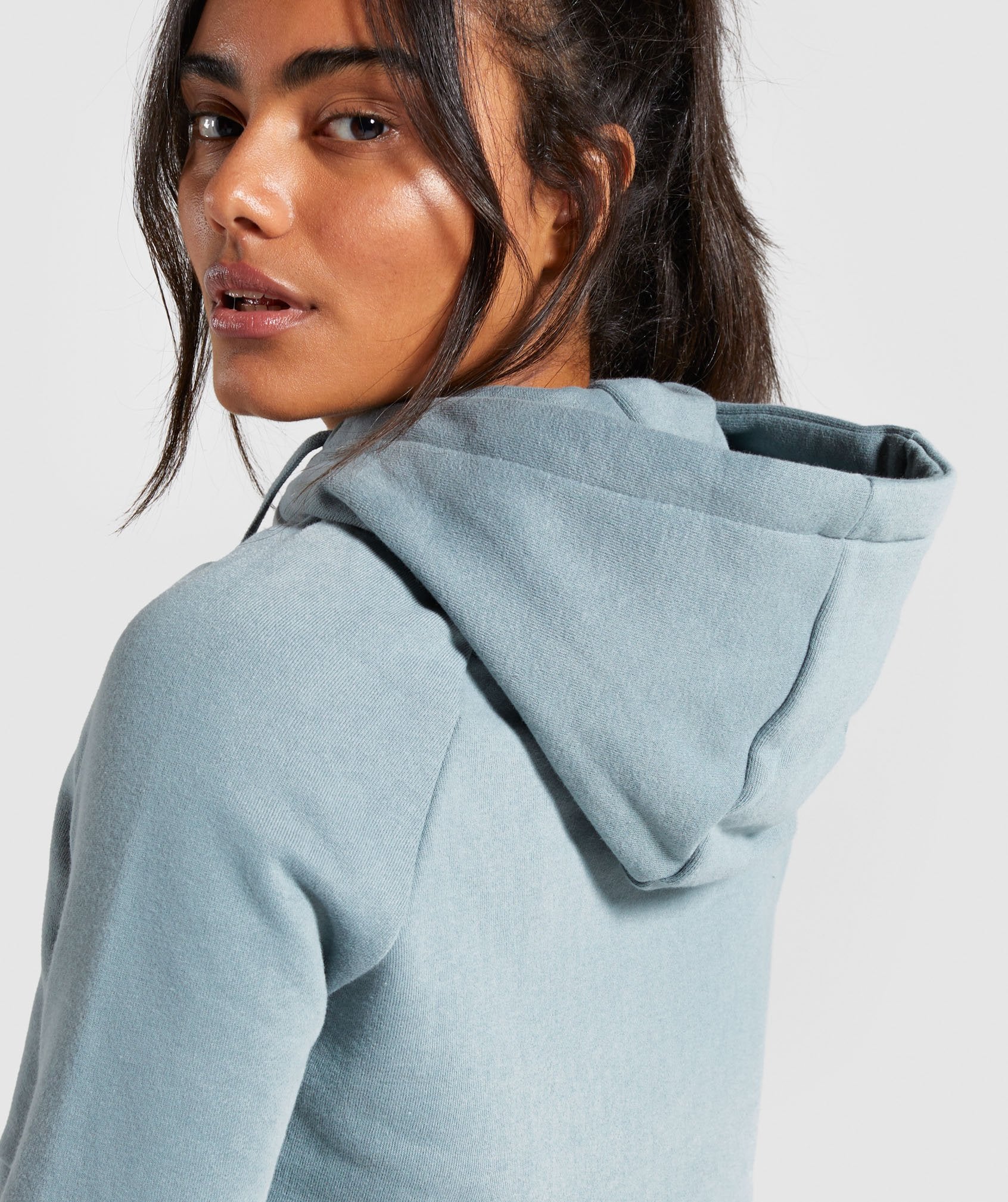 Cropped Crest Hoodie in Turquoise