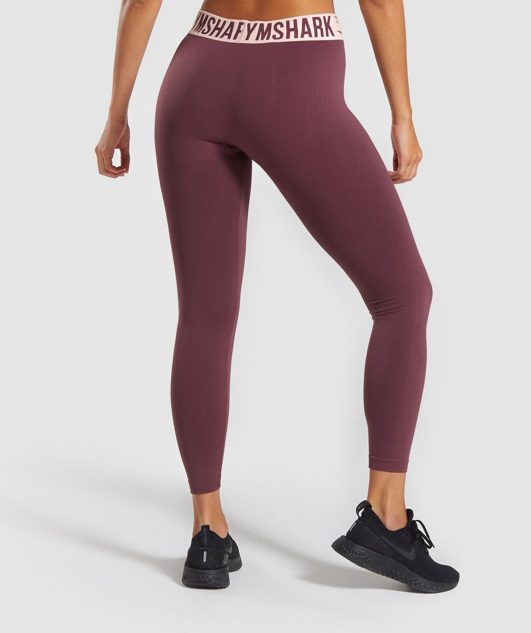 Fit Seamless Leggings in Berry Red/Pink - view 2