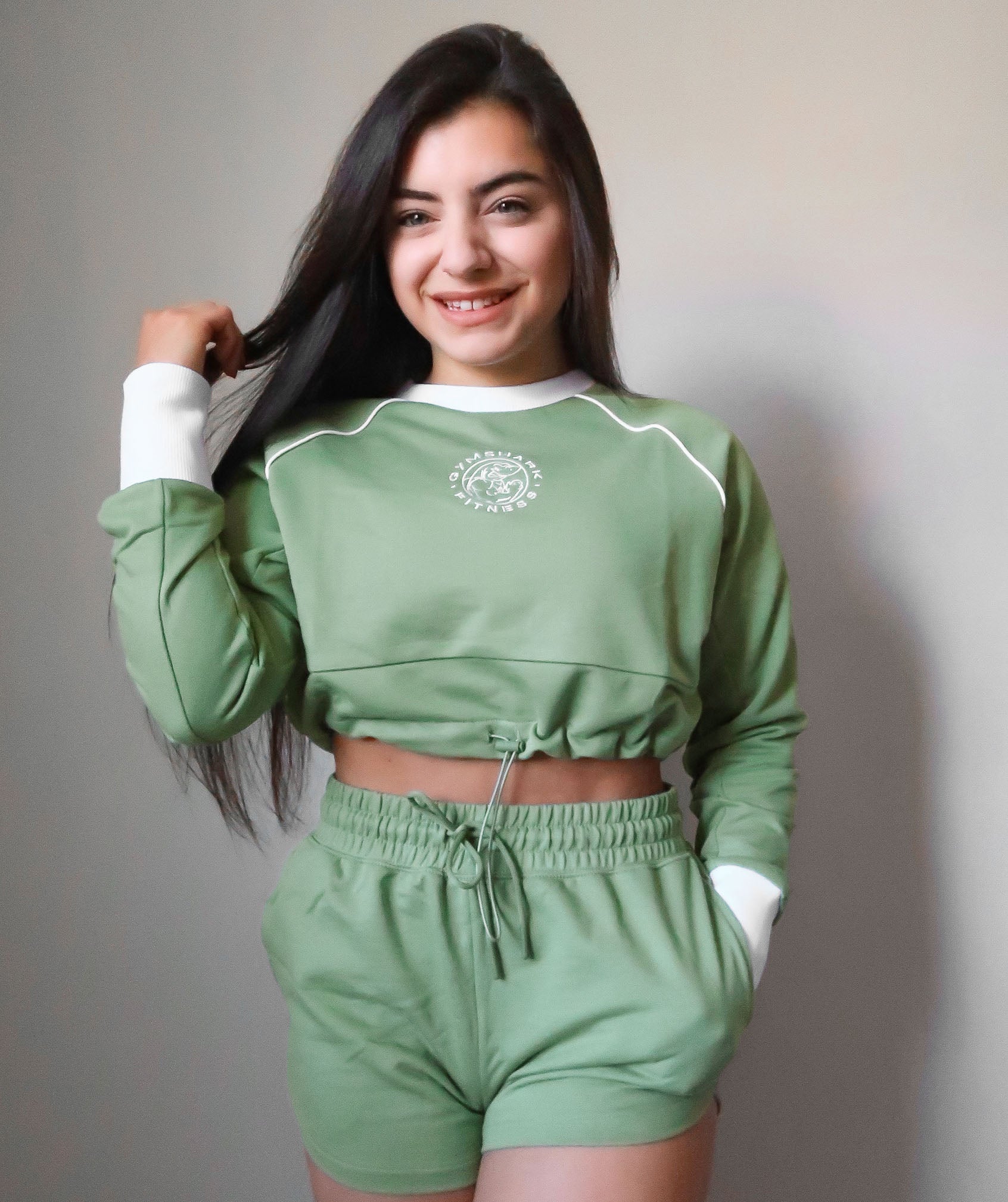 Legacy Fitness Sweater in Green - view 2