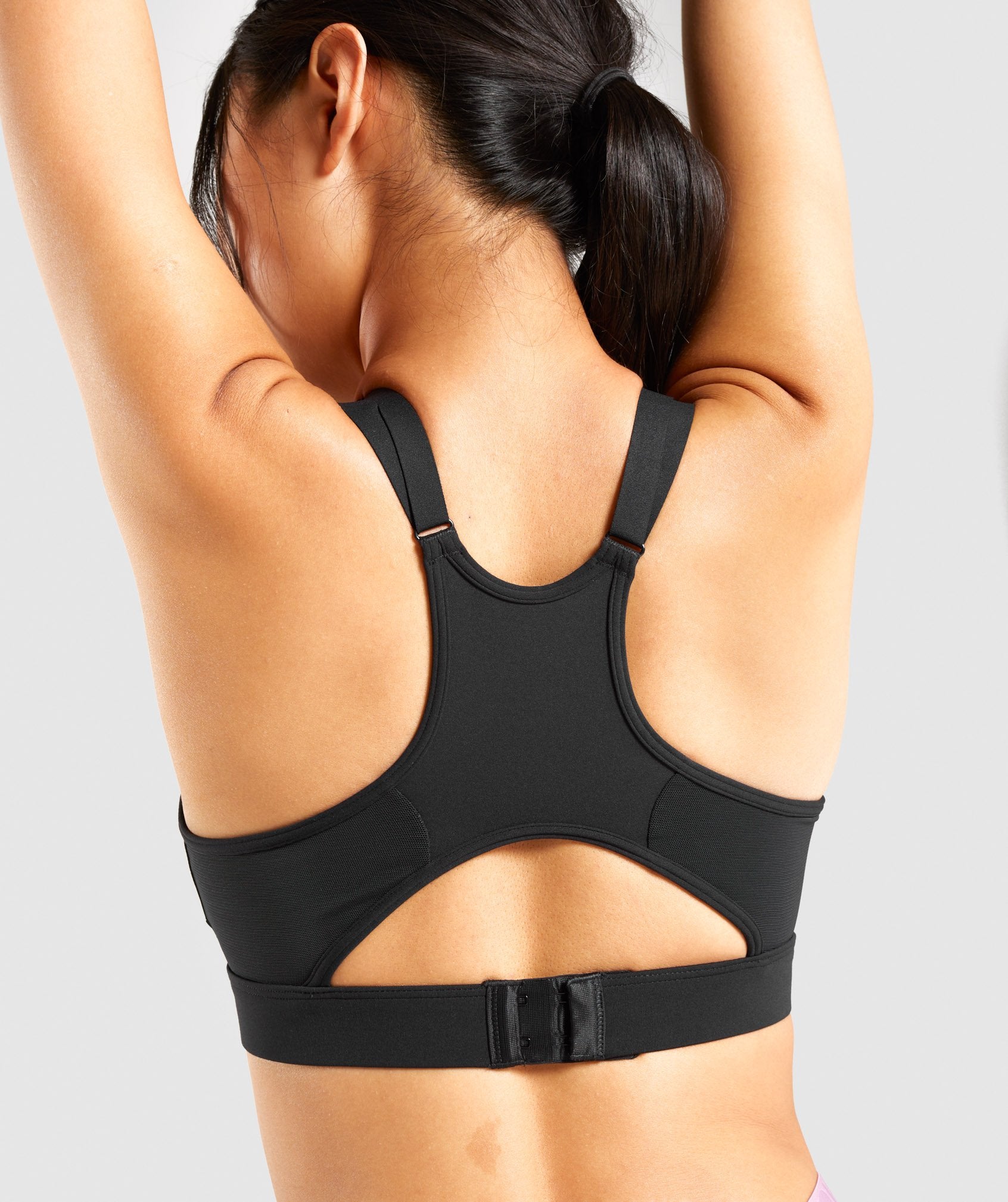 Mesh Neckline Training Sports Bra in Black