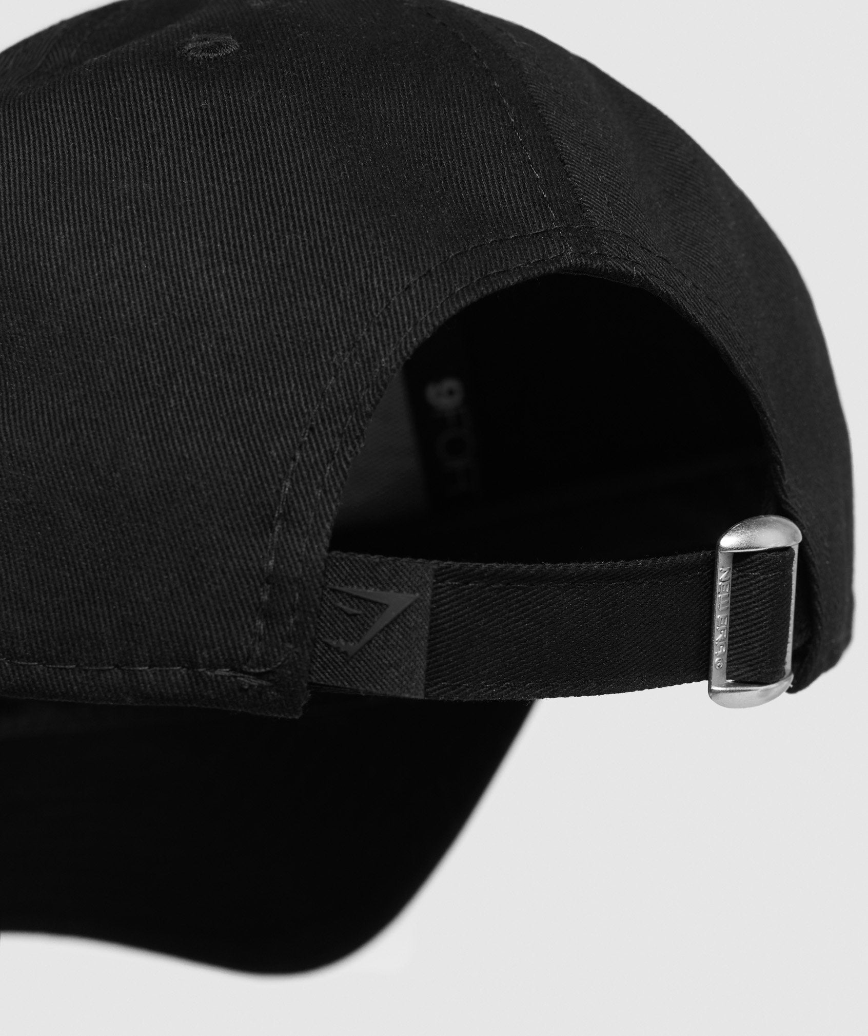 New Era 9FORTY Adjustable in Black - view 5