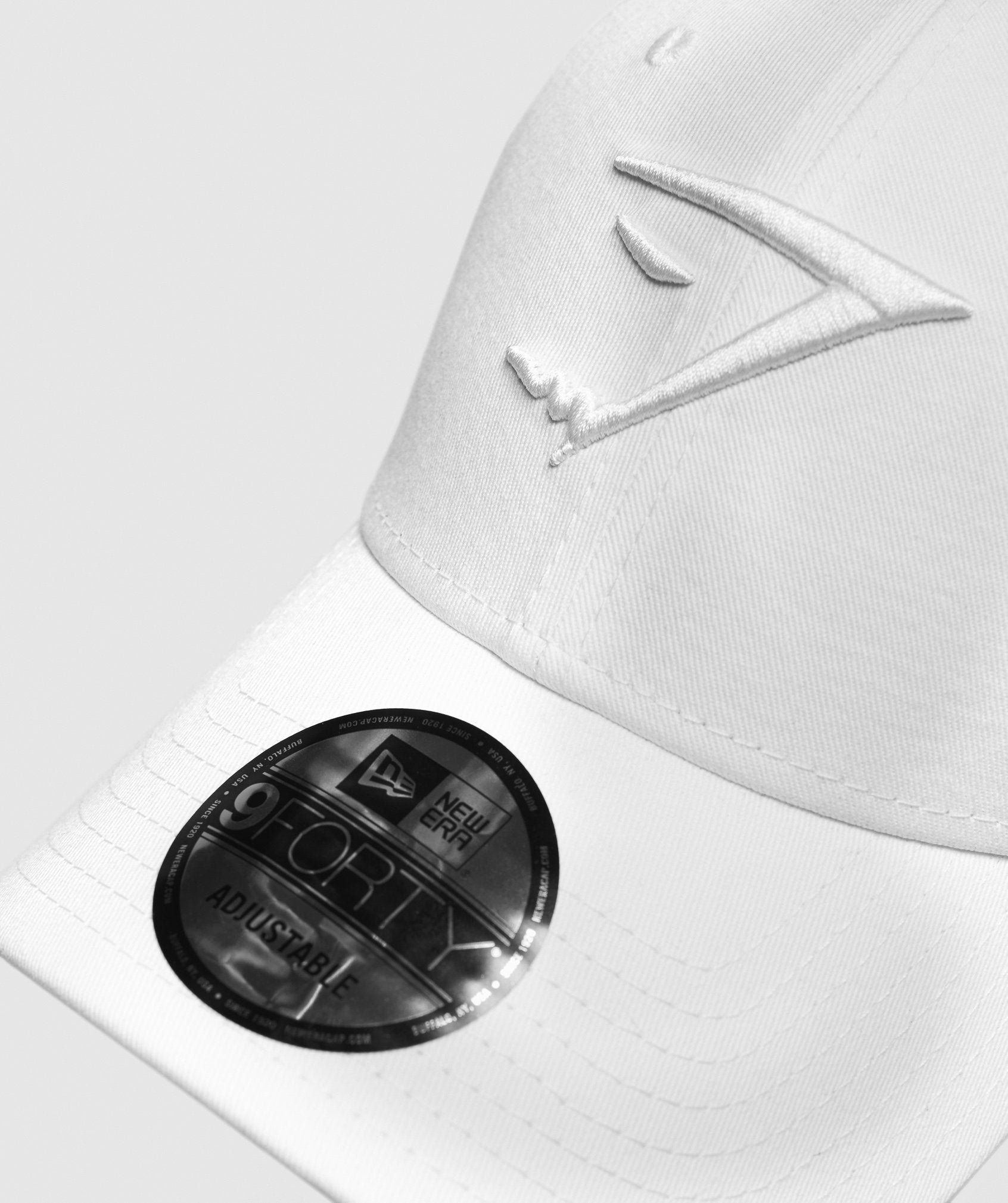 New Era 9FORTY Adjustable in White - view 3