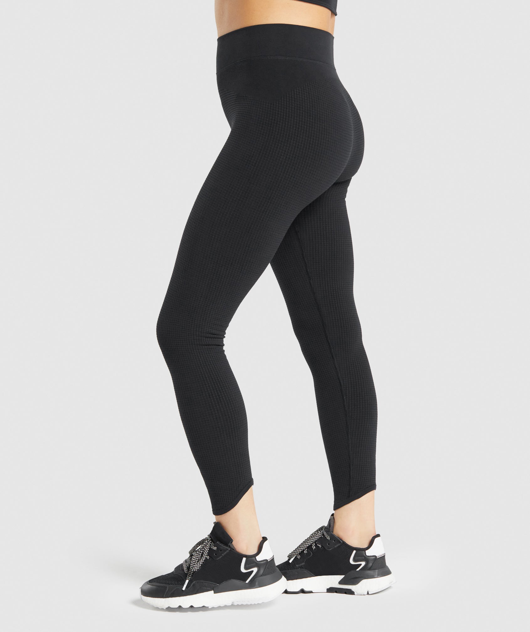 Pause Seamless Leggings in Black - view 4