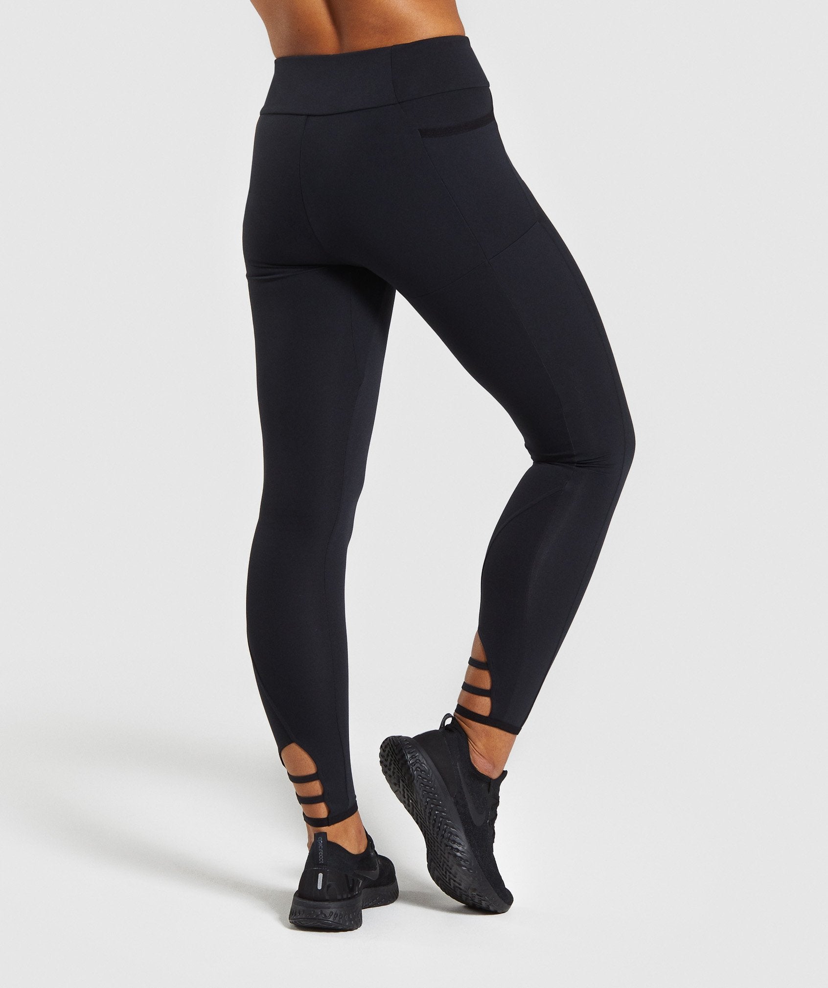 Poise Leggings in Black - view 2