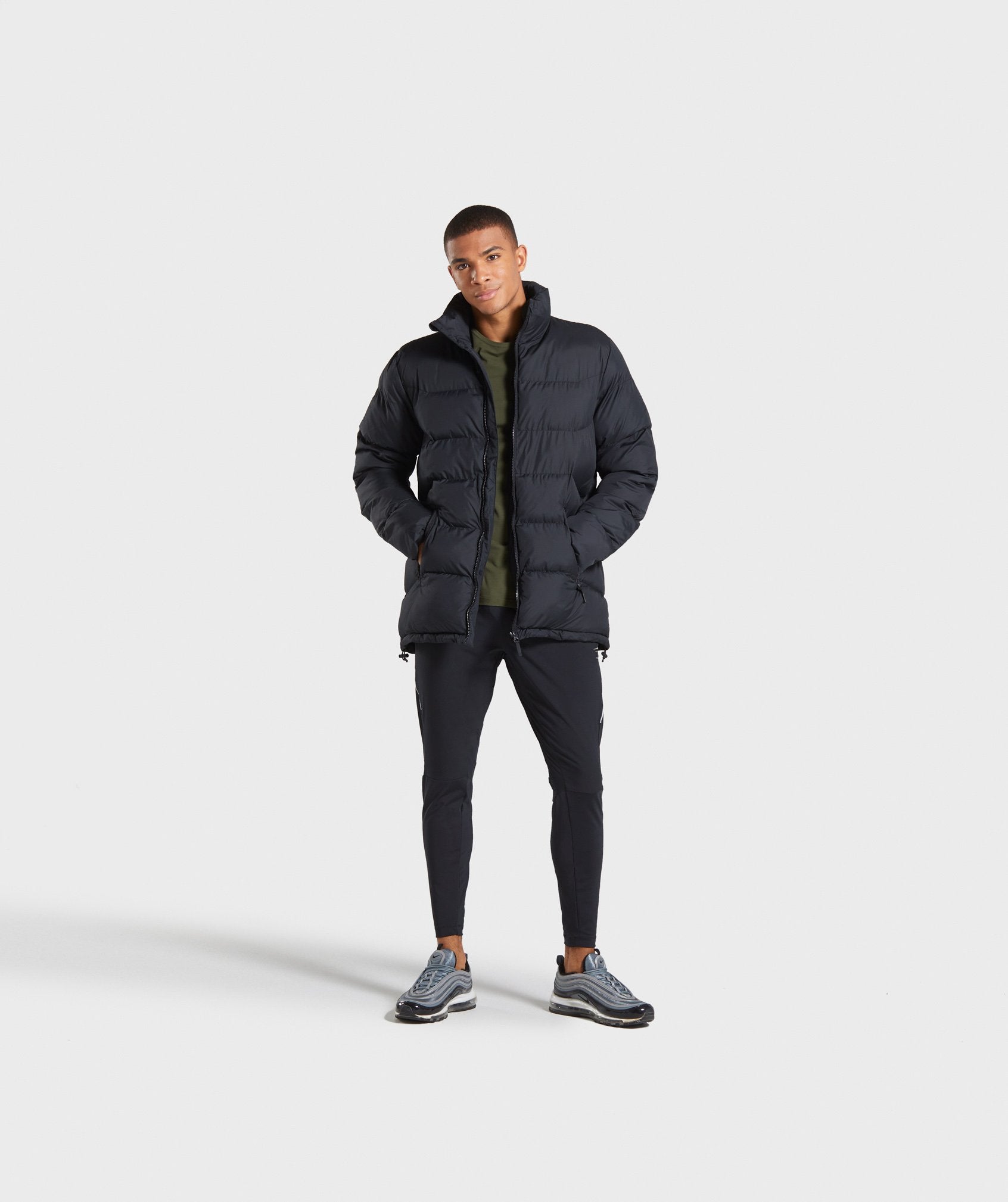 Puffer Jacket in Black - view 4