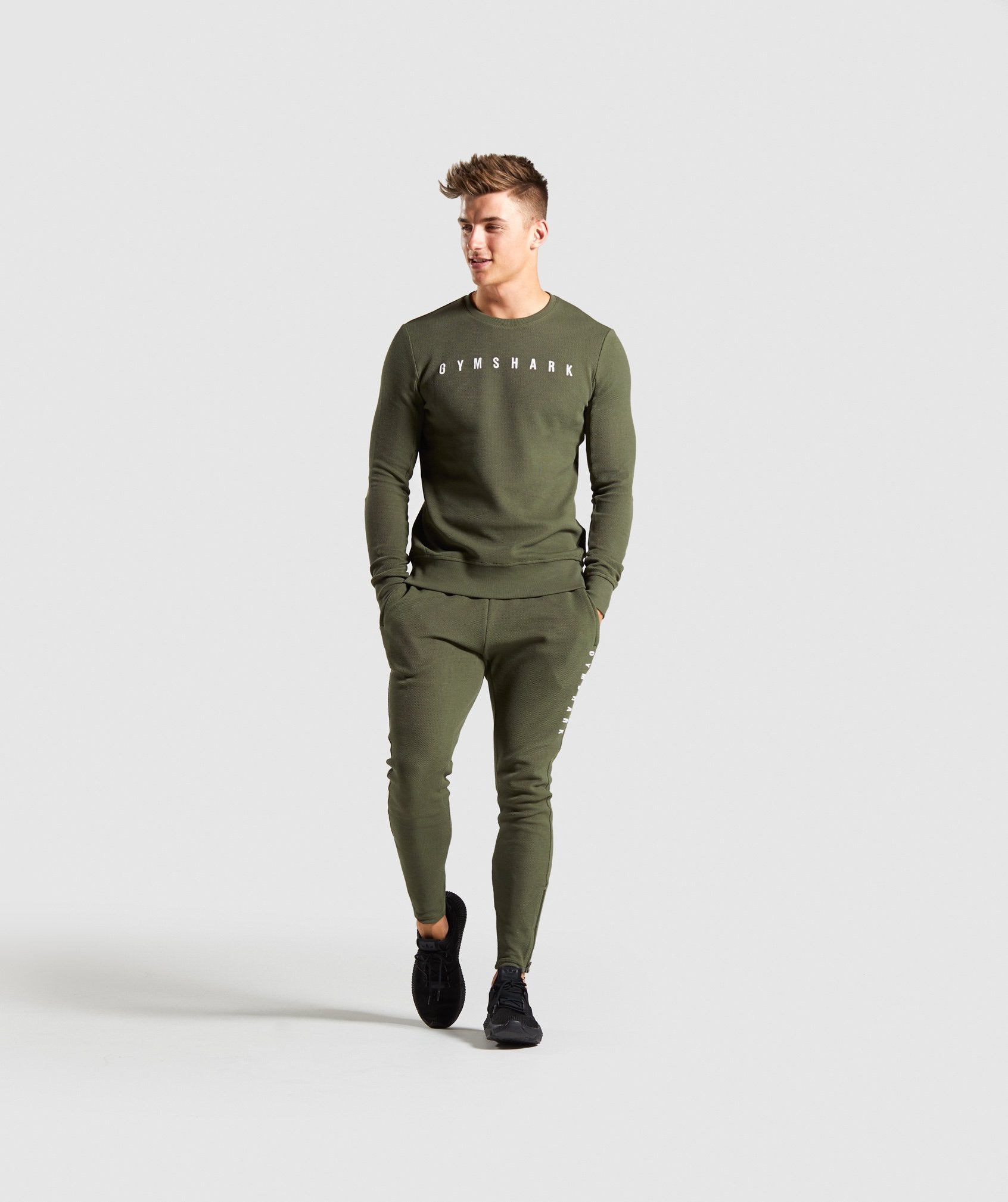 Recharge Joggers in Green