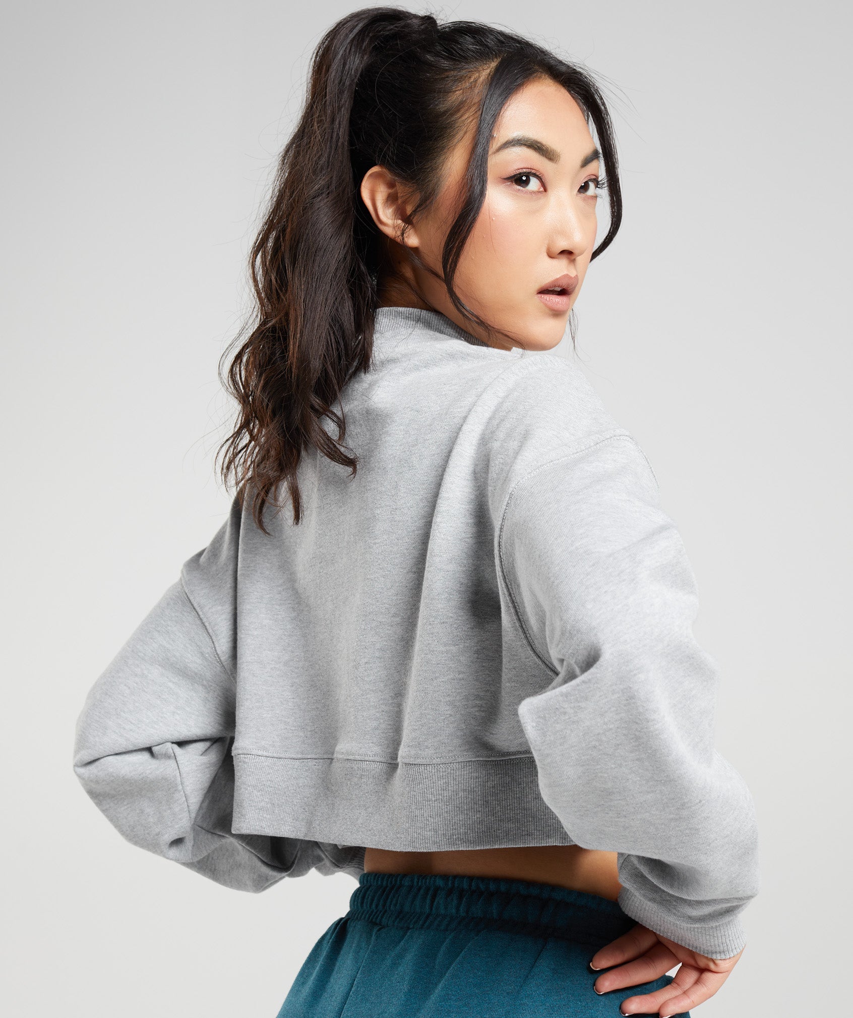 Rest Day Sweats Cropped Pullover in Light Grey Core Marl - view 6