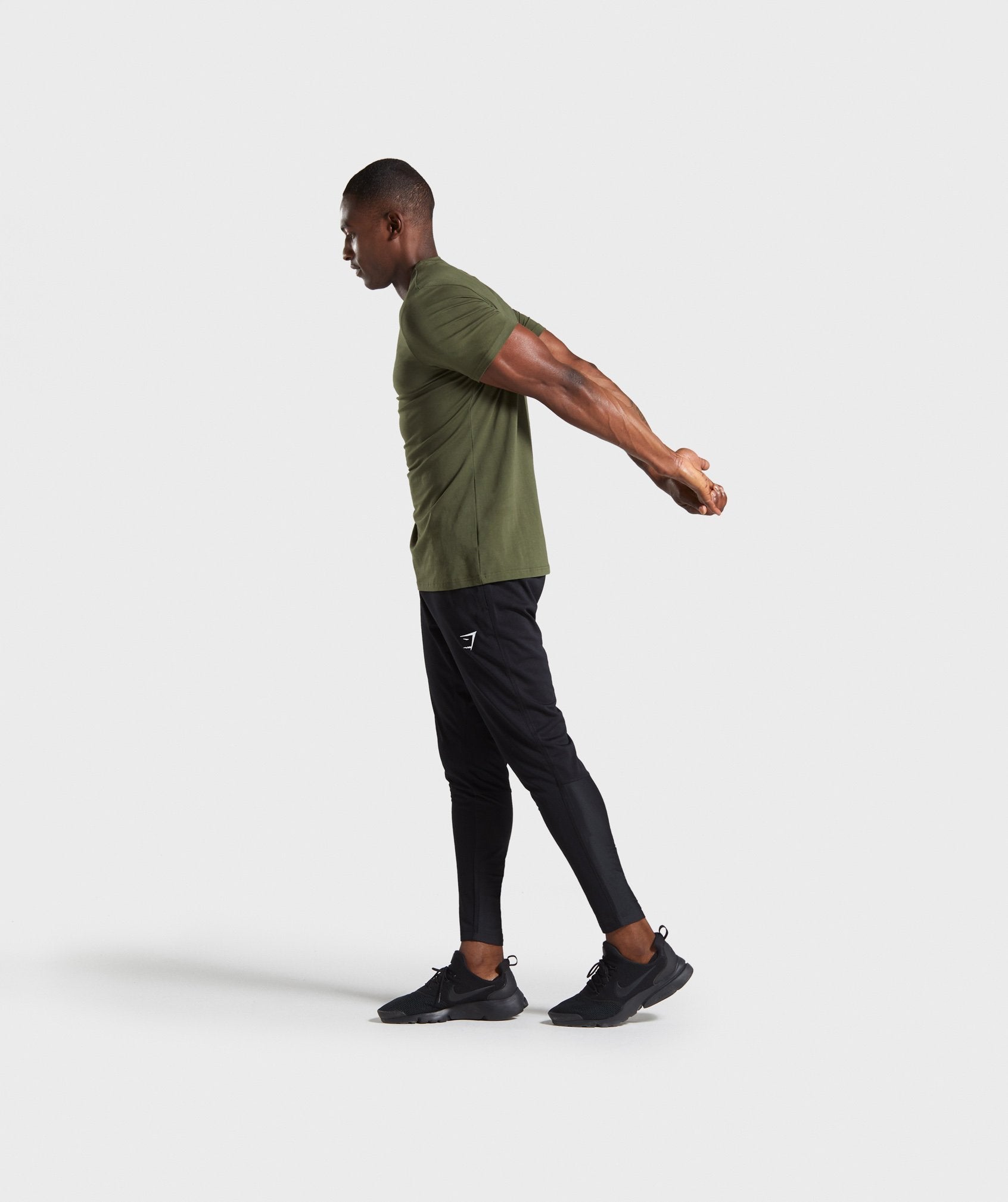 React Training Joggers in Black - view 4