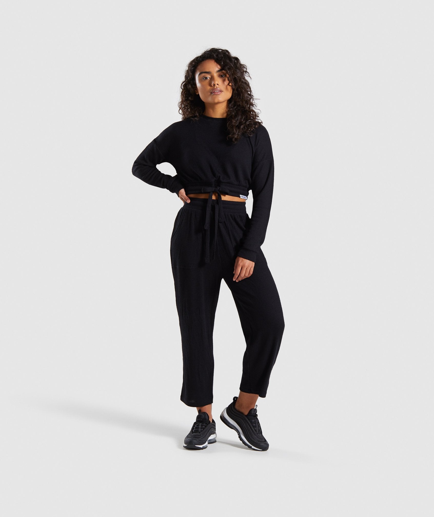 Relaxed Joggers in Black - view 4