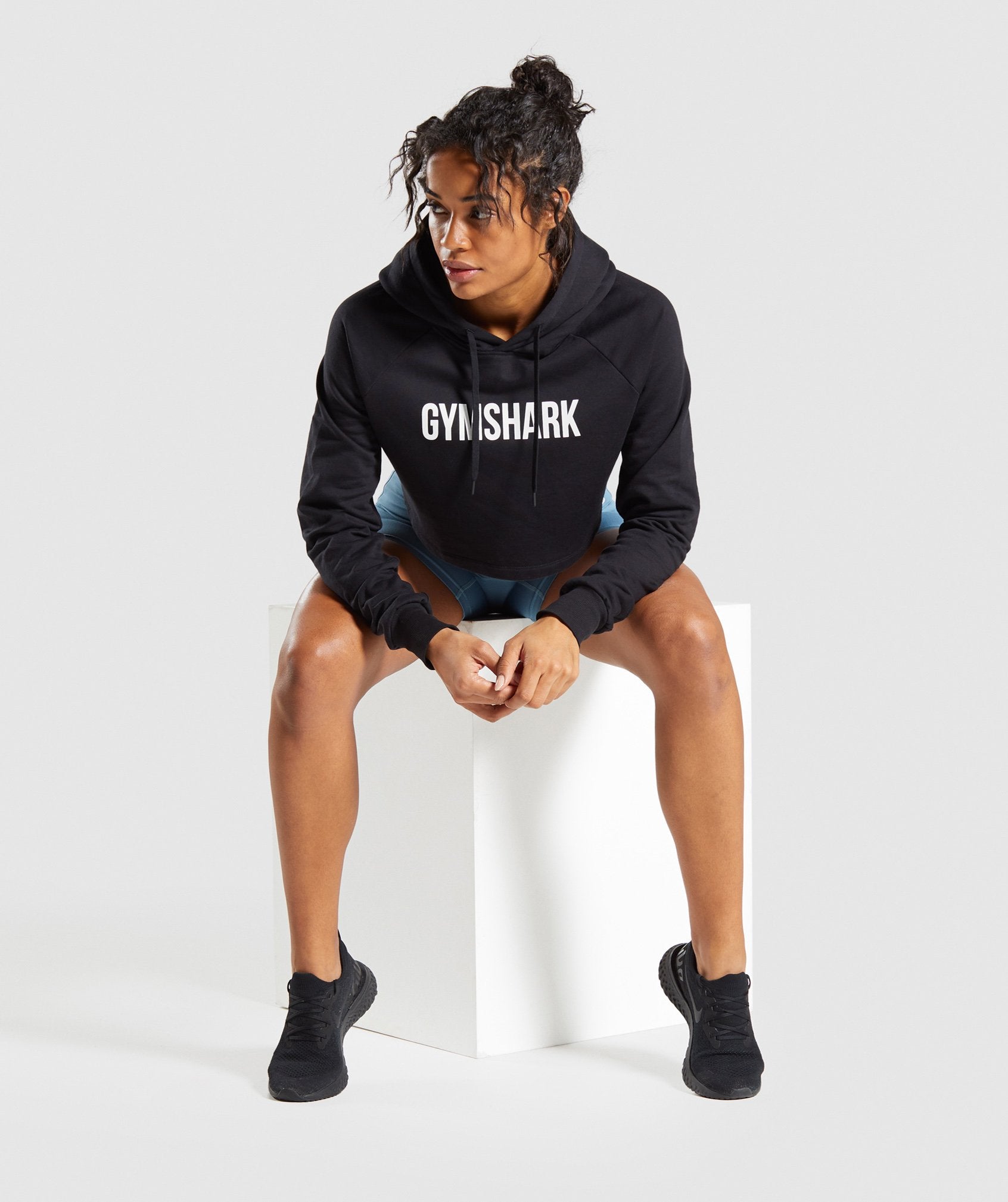 Gymshark Training Cropped Hoodie - Black Image D