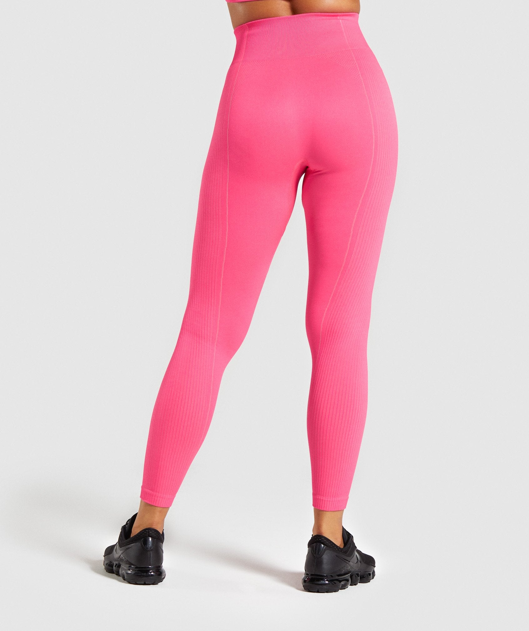 Ultra Seamless Leggings in Cyber Pink