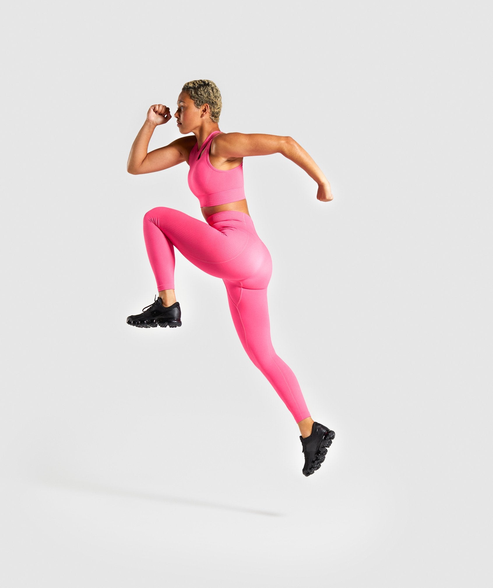 Ultra Seamless Leggings in Cyber Pink