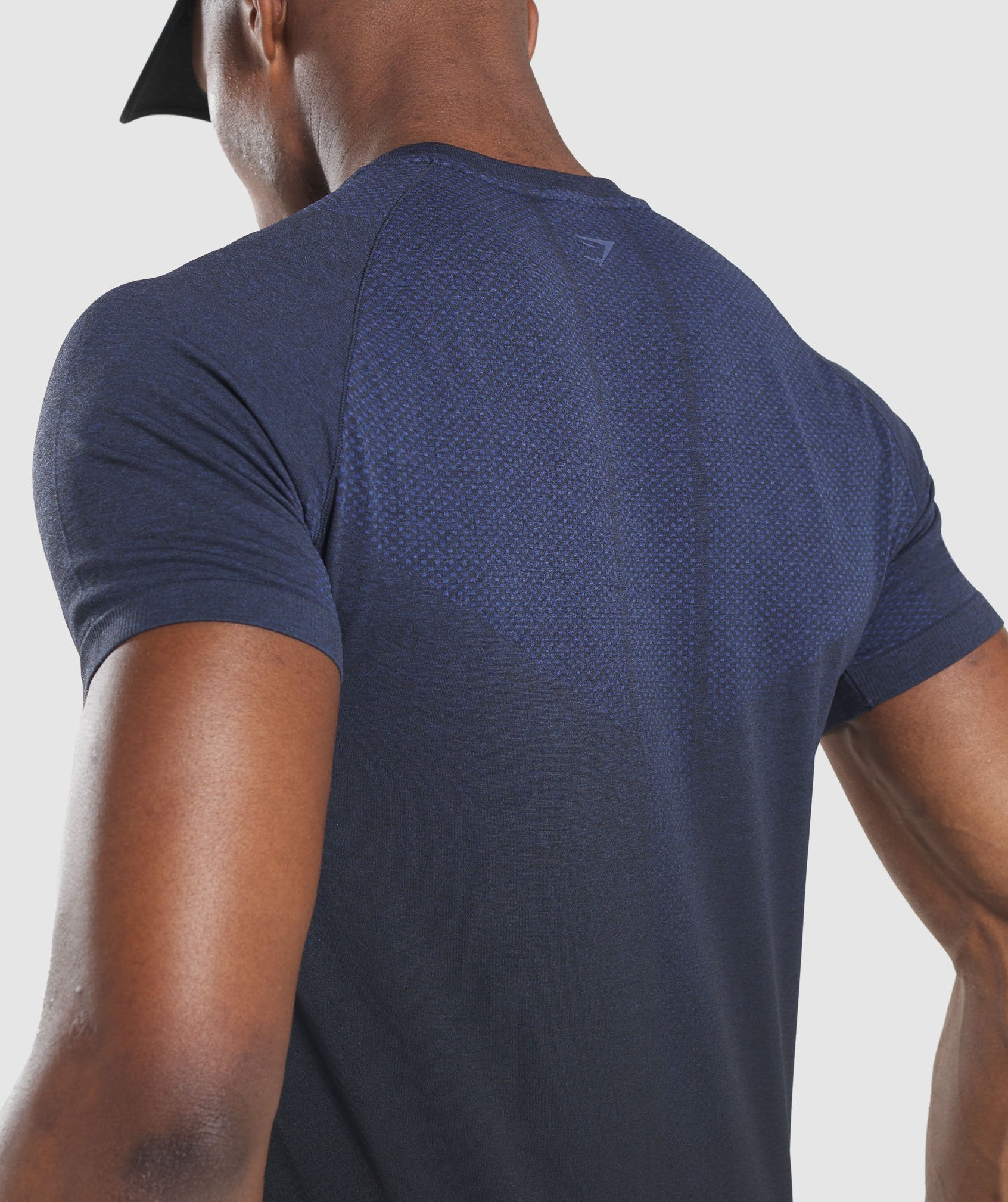 Vital Ombre Seamless T-Shirt in Black/Dark Blue - view 7