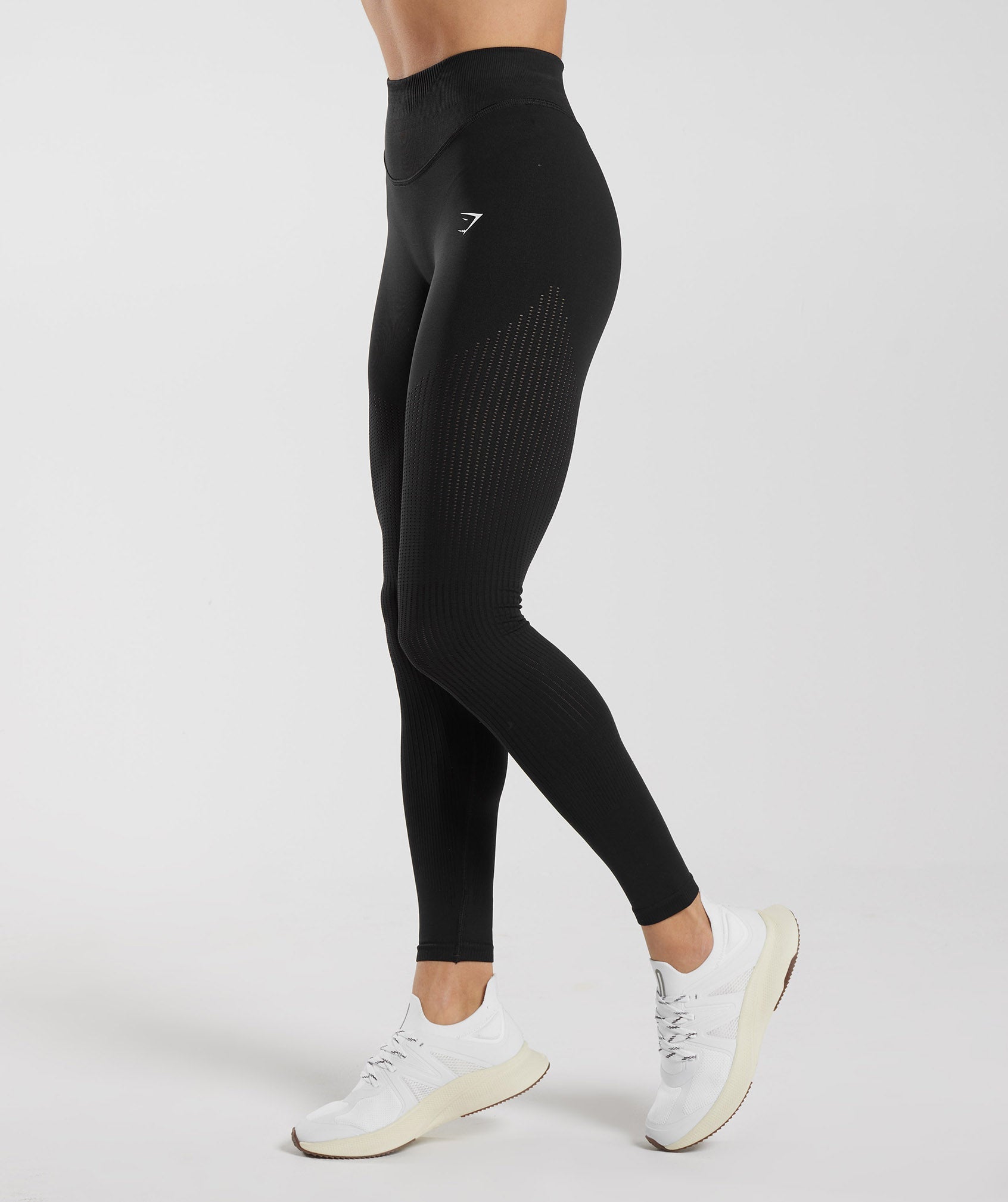 Sweat Seamless Mesh Leggings in Black - view 3