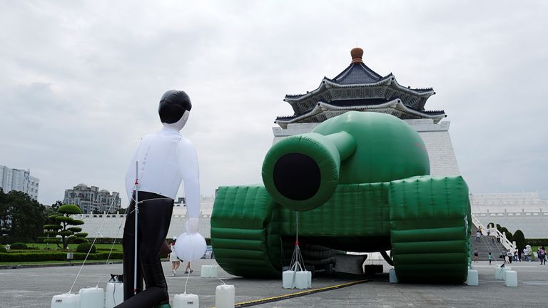 Inflatable thank Tiananmen Square