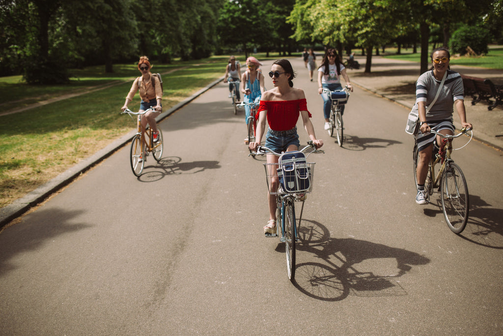 Goodordering girls bike ride with Tokyobike in east london