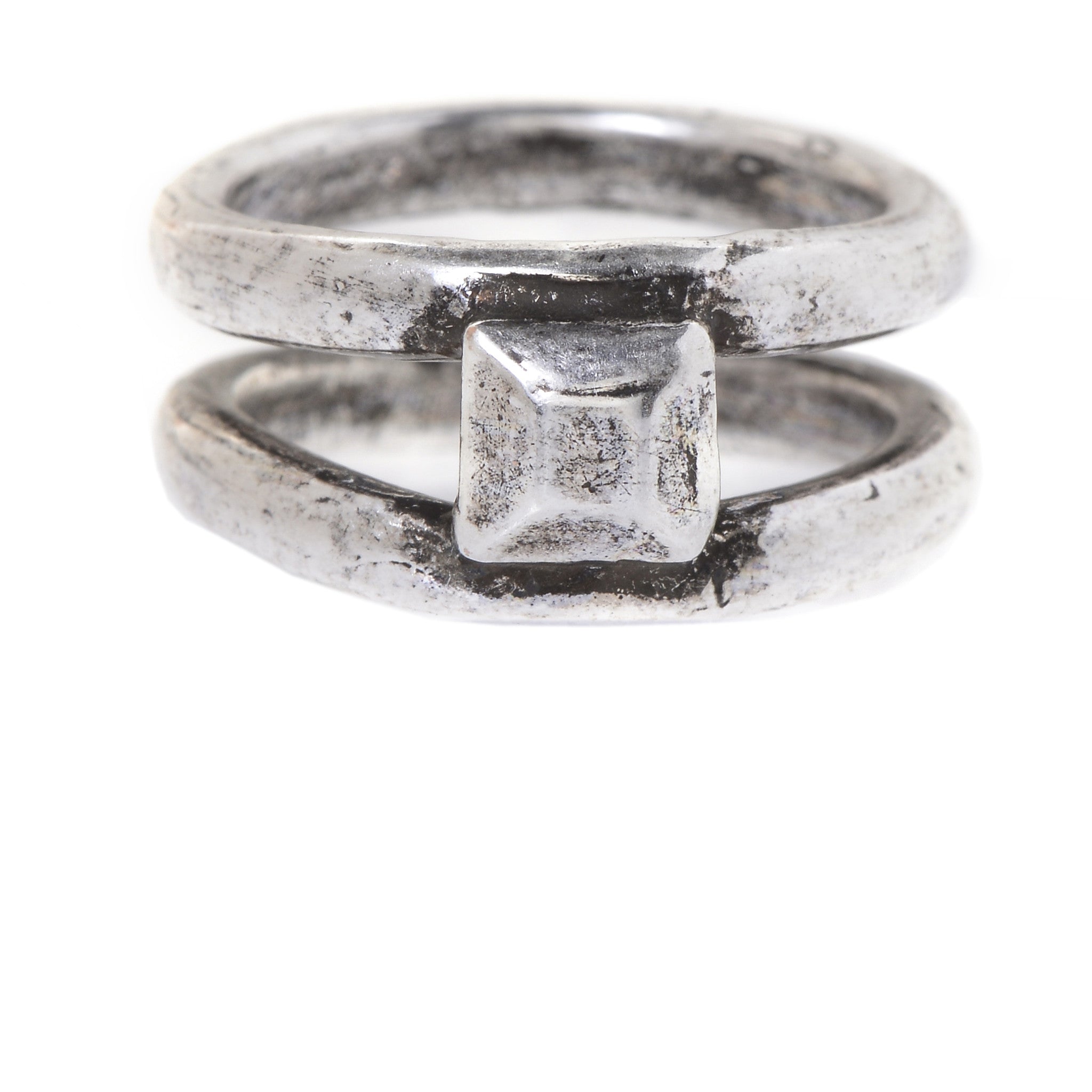 DOUBLE BAND PYRAMID RING