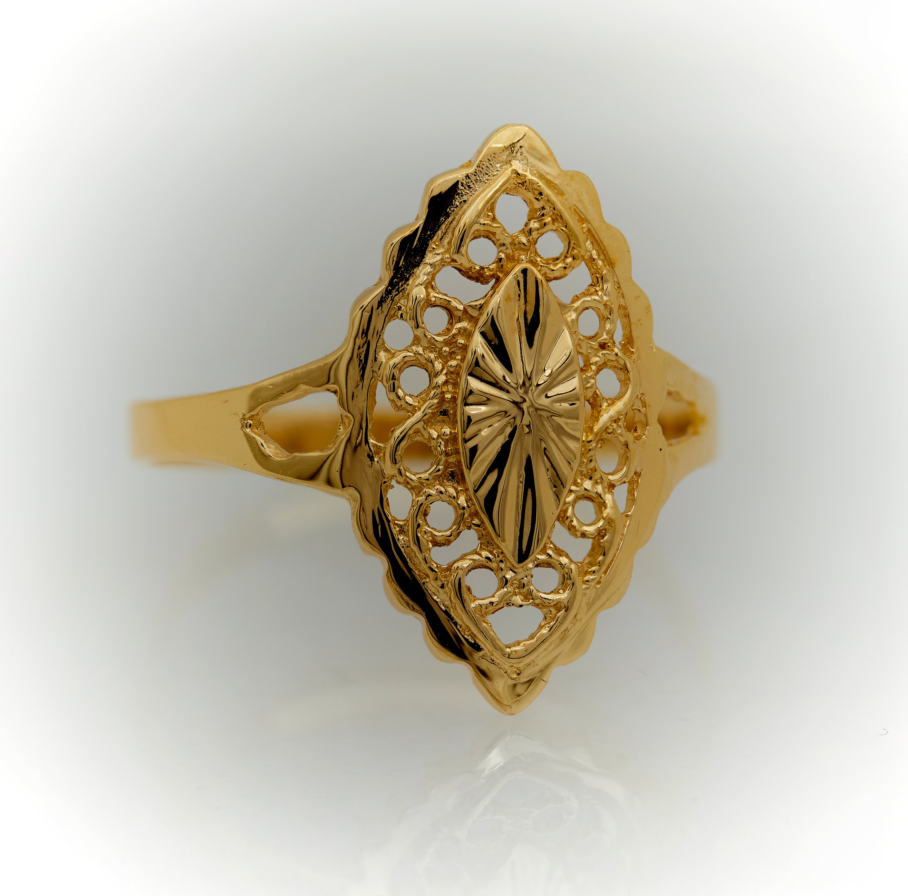 Anillo de oro 18k para mujer · Sortija Calada · Joyería Marga Mira