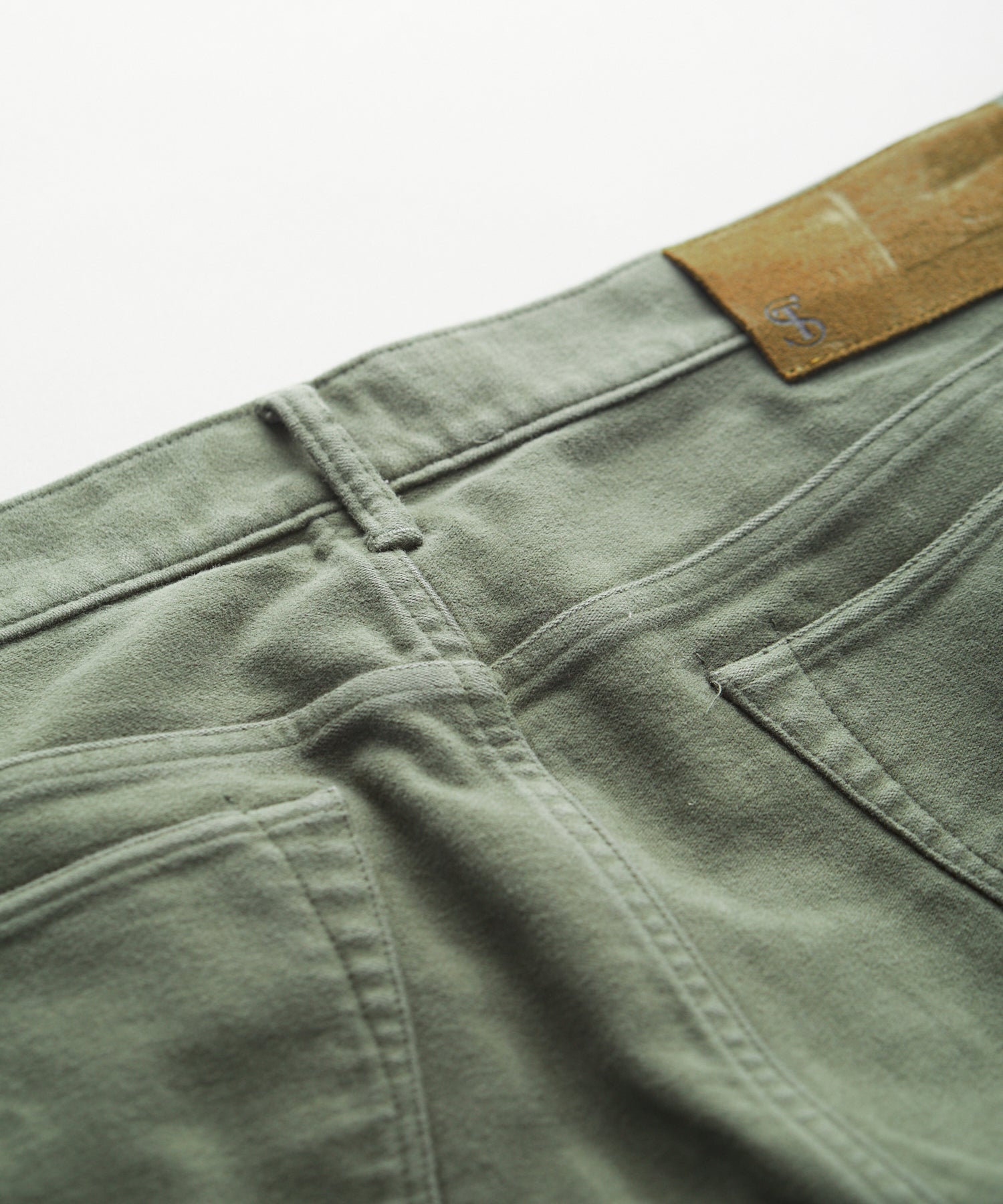 Slim Fit 5-Pocket Italian Moleskin Pant in Oakmoss