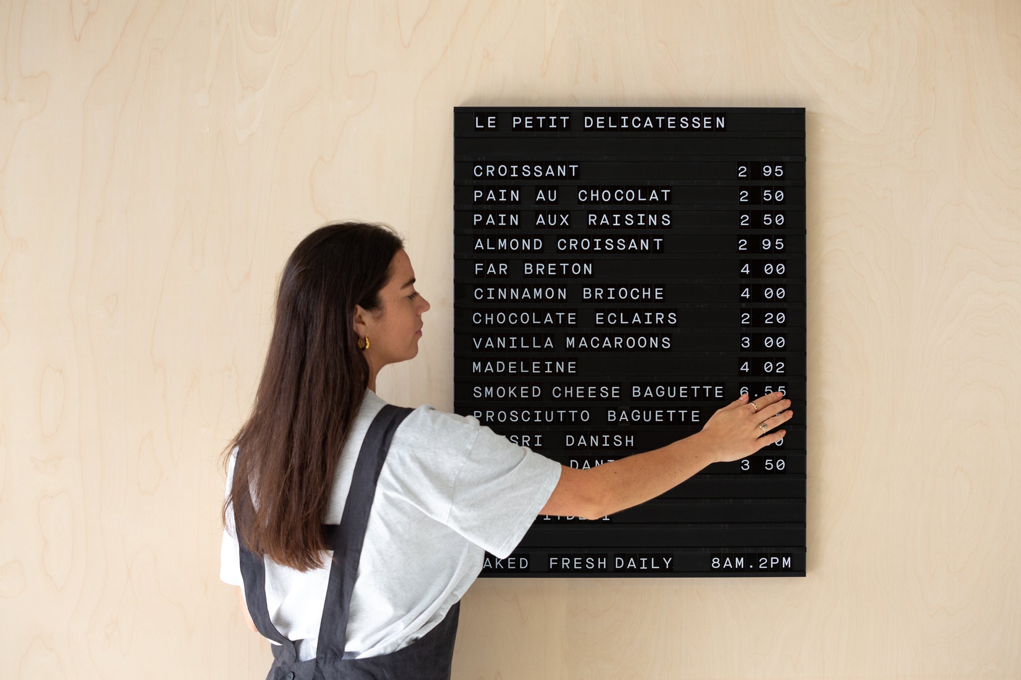 Menu Board sliding metal letter display