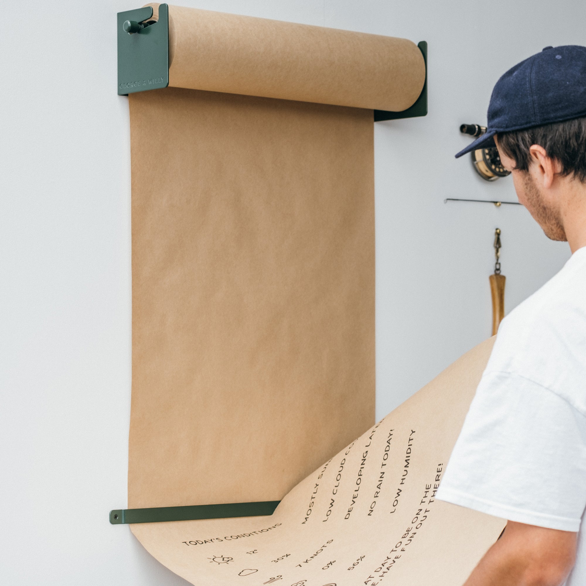 Wall paper roll dispenser