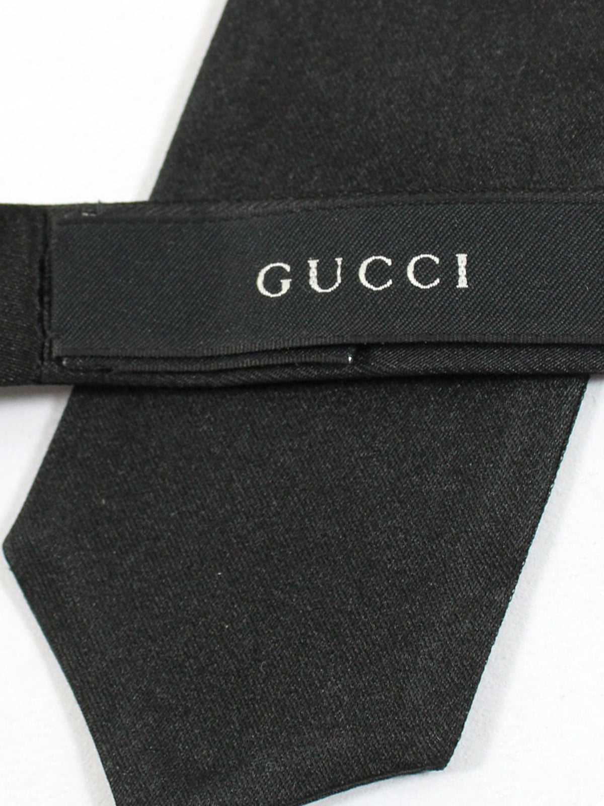 Gucci Bow Tie Black Solid Design - Diamond Point Self Tie Bow Tie - Tie  Deals