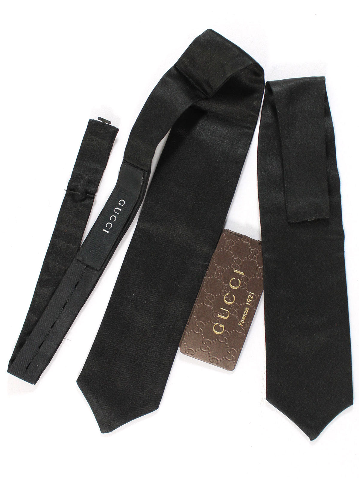 Gucci Bow Tie Black Solid Design - Diamond Point Self Tie Bow Tie - Tie  Deals