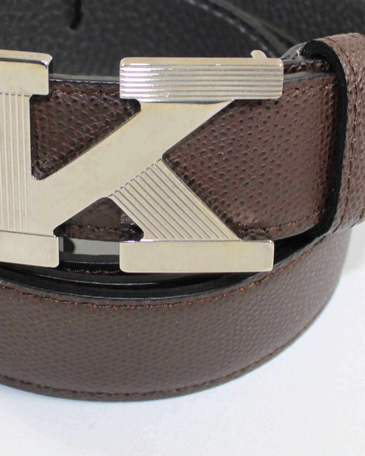 110cm Mens Louis Vuitton Belt Brown Leather 44 waist With Gold Lv
