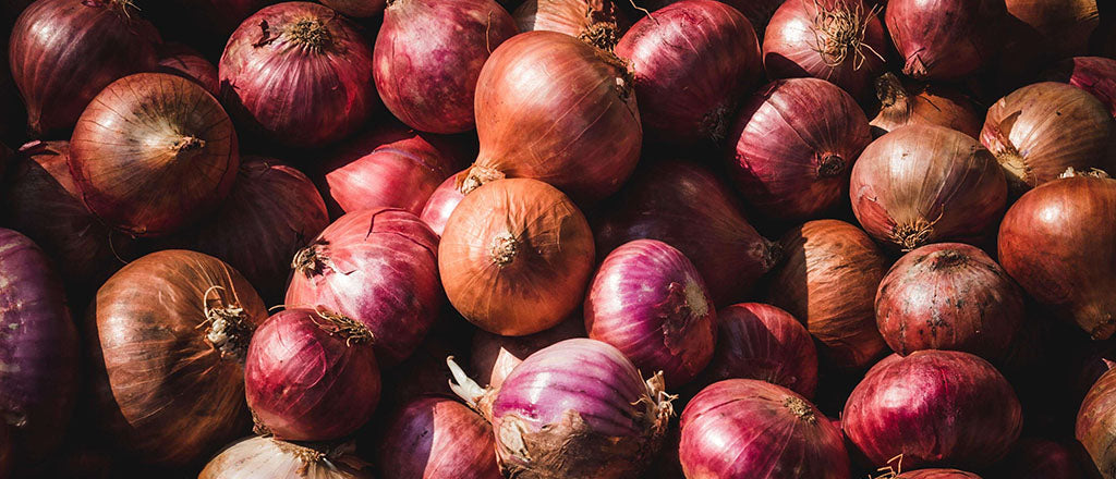 a mixture of brown and red onions