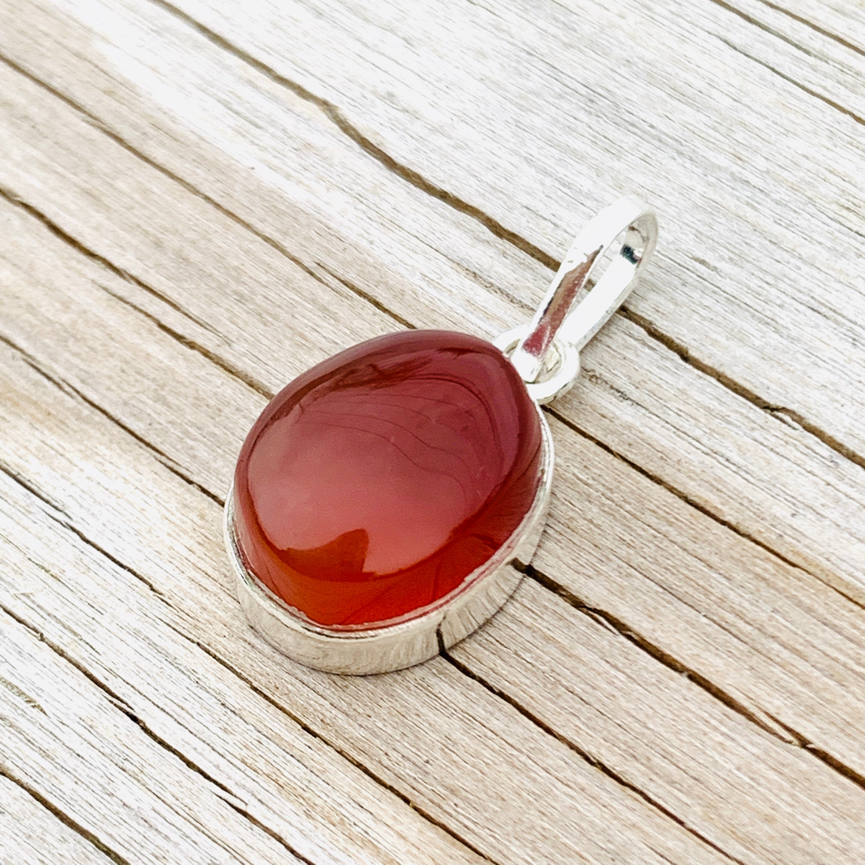 Crimson Oasis - Yemeni Aqeeq Sterling Silver Pendant