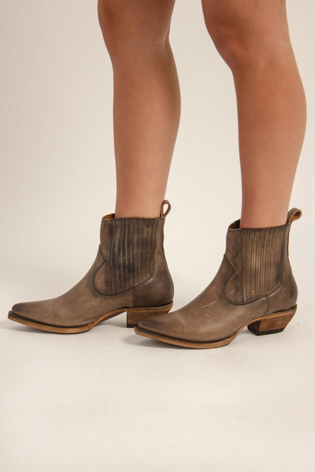 Sacha Chelsea Cowboy Boot – Shop Thursdays