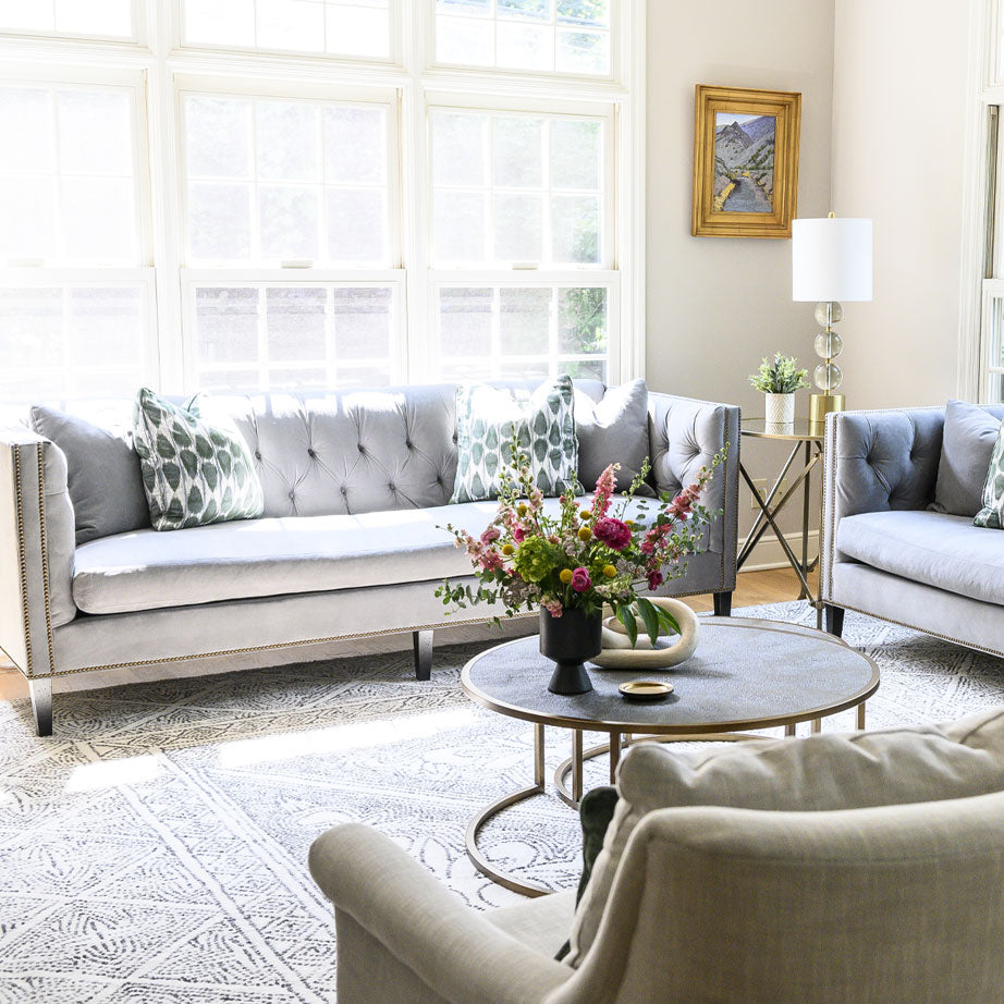 Classic and Elegant Living Room Interior Design