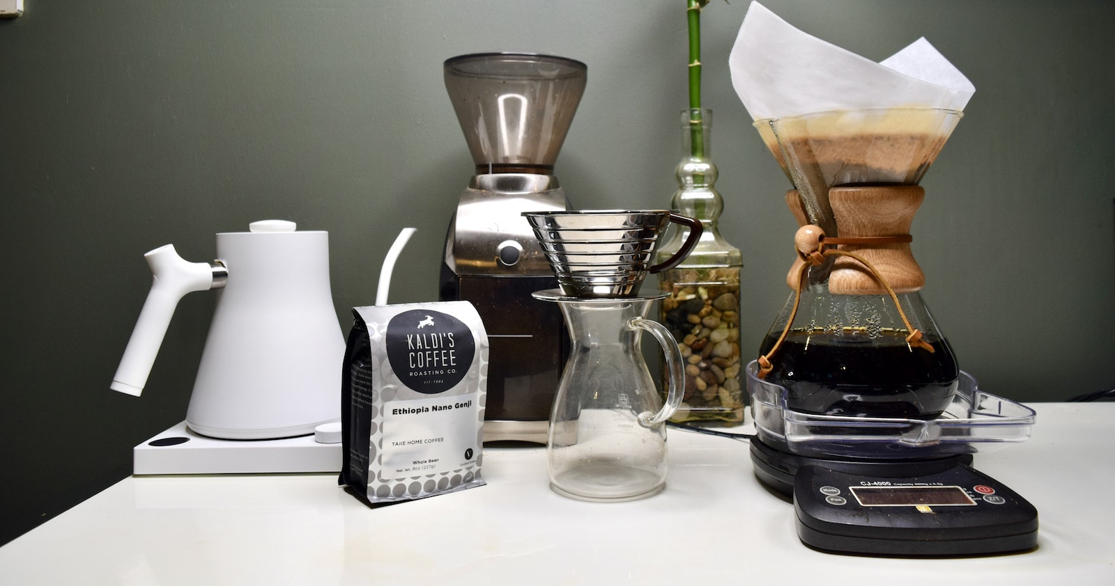 How To Make Pour-Over Coffee At Home With A Chemex