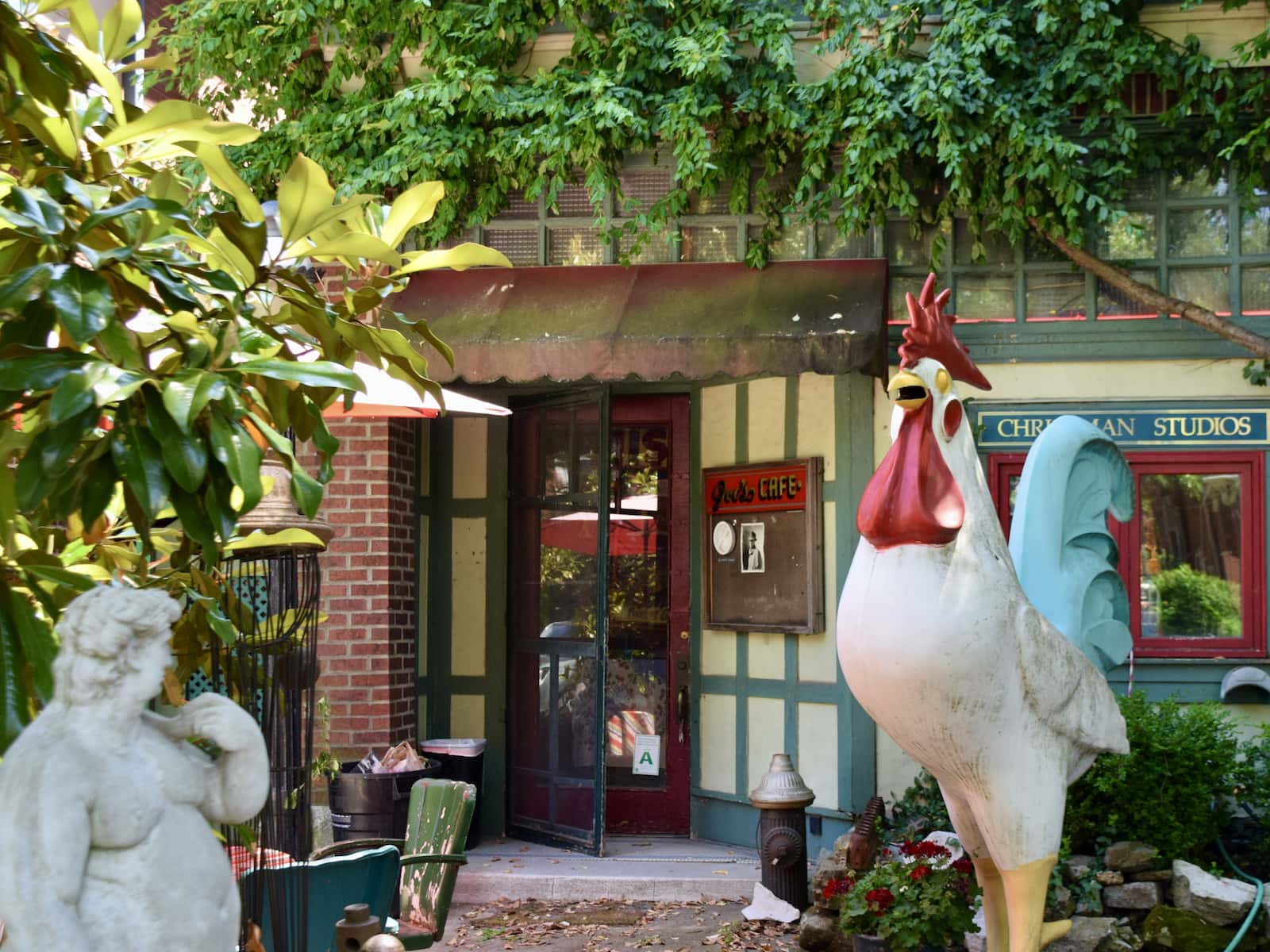 The exterior of Joe's cafe in the Loop in St. Louis, MO