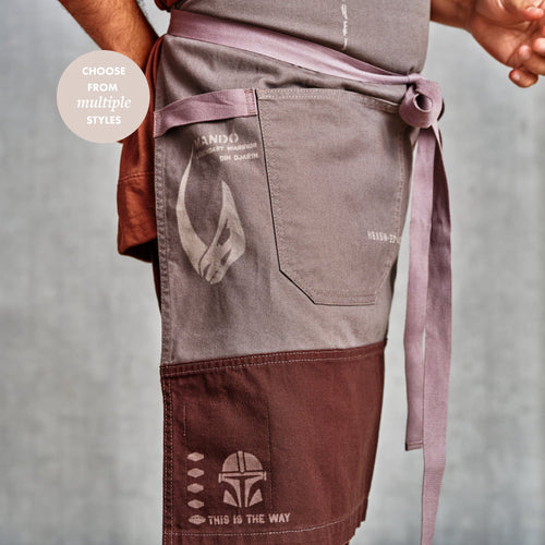 STAR WARS™ 2-Apron Fan Bundle