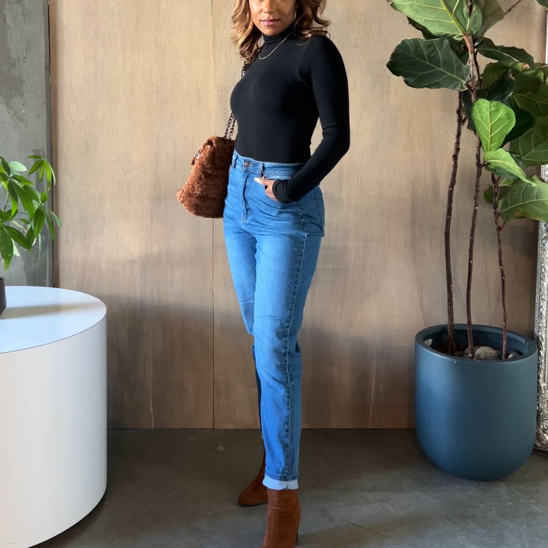12 Ways to Style Mom Jeans