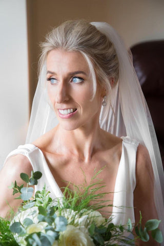 Real bride Sinead wears Jodie Earrings