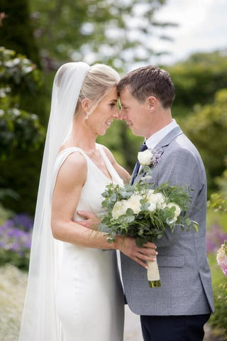 Real bride Sinead wears Jodie Earrings