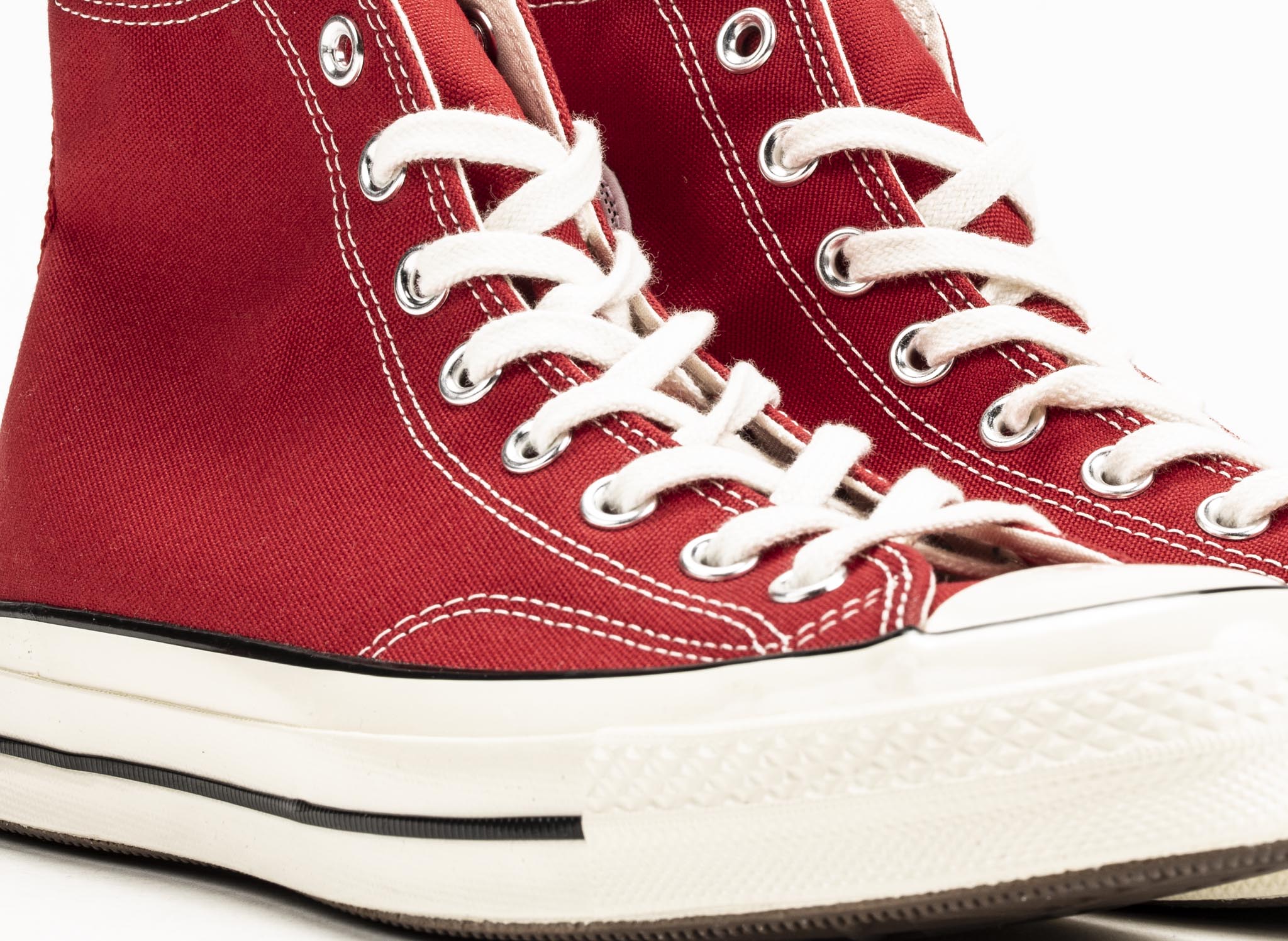 converse enamel red