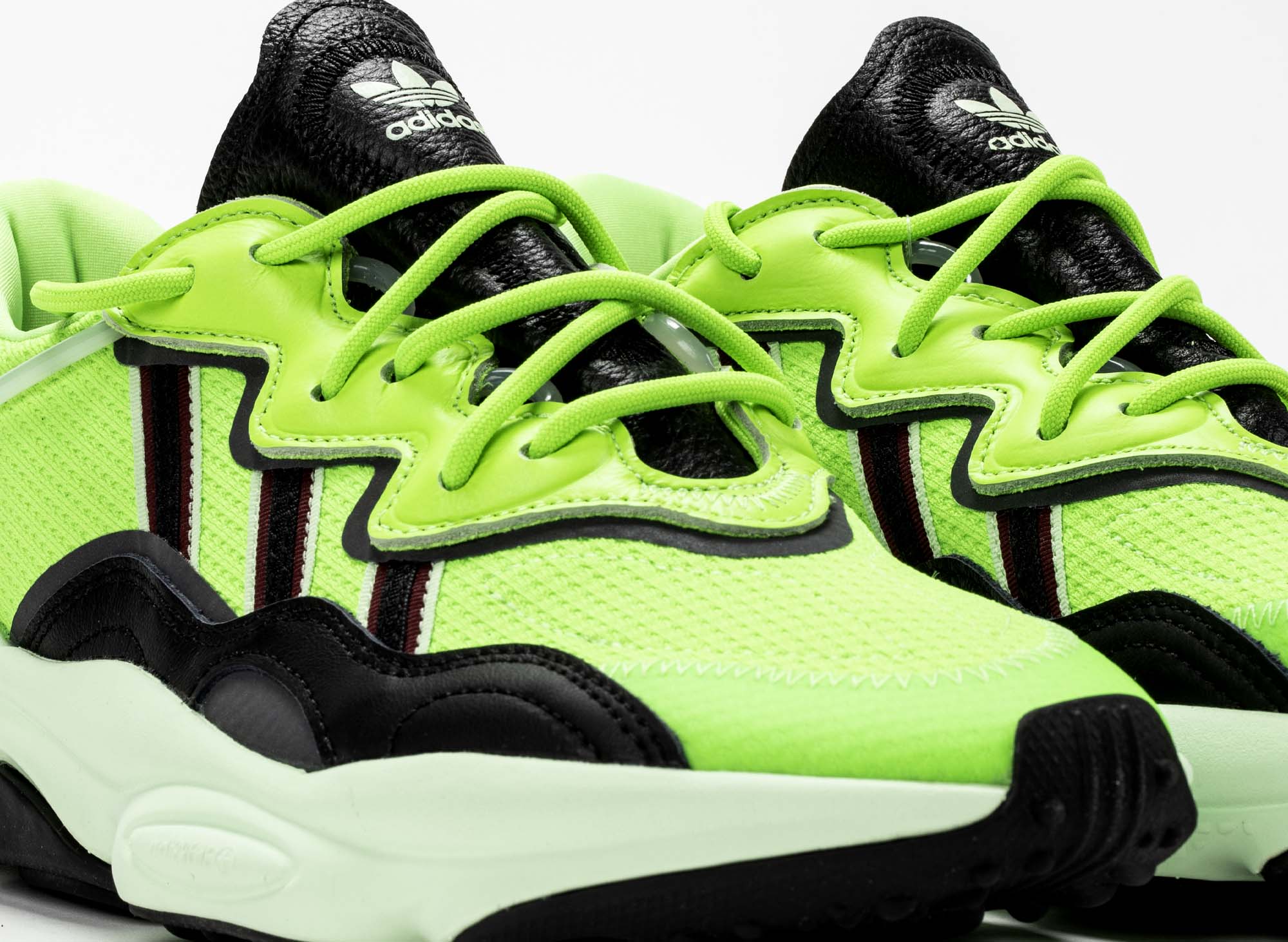 adidas ozweego glow green