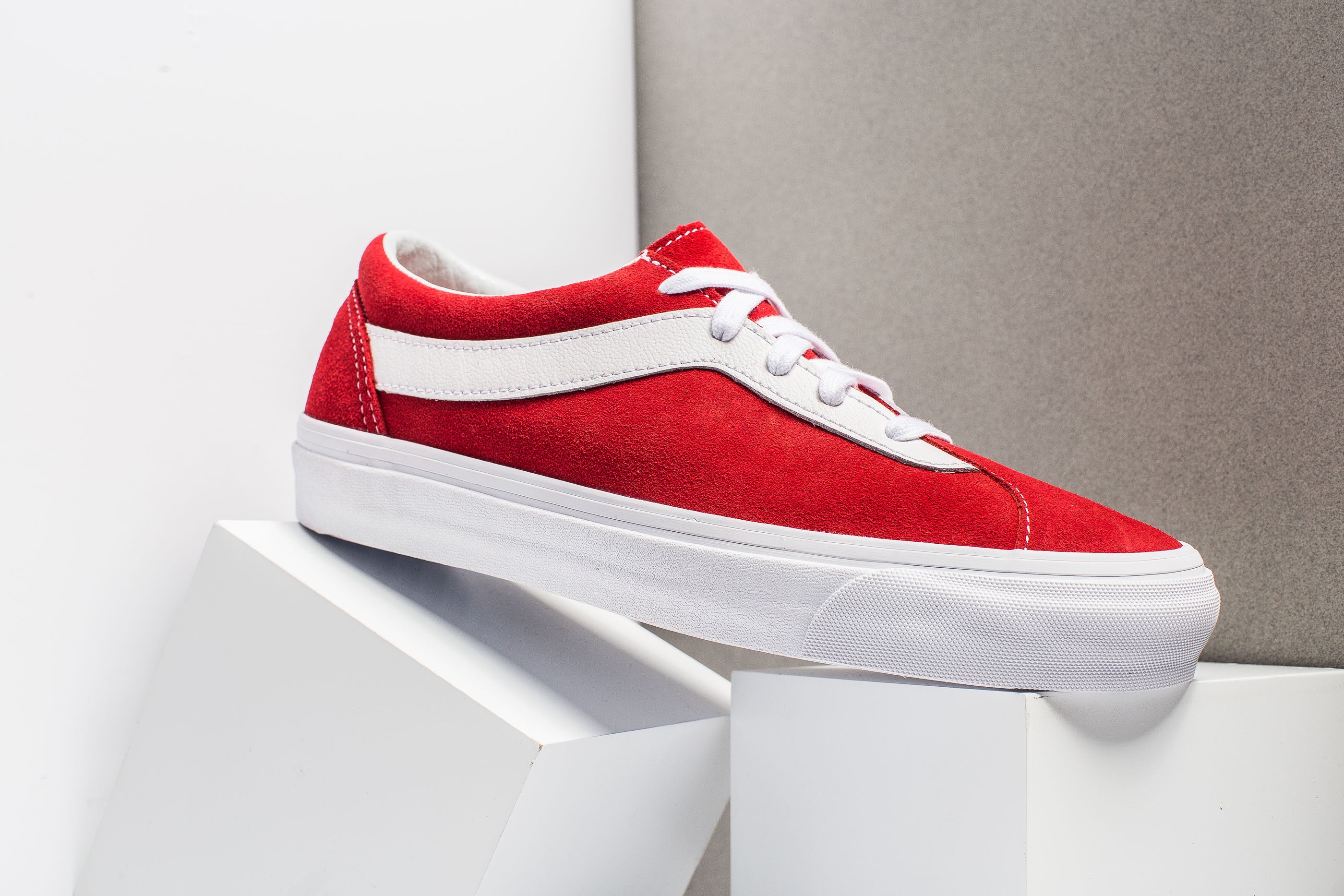 bold ni vans red