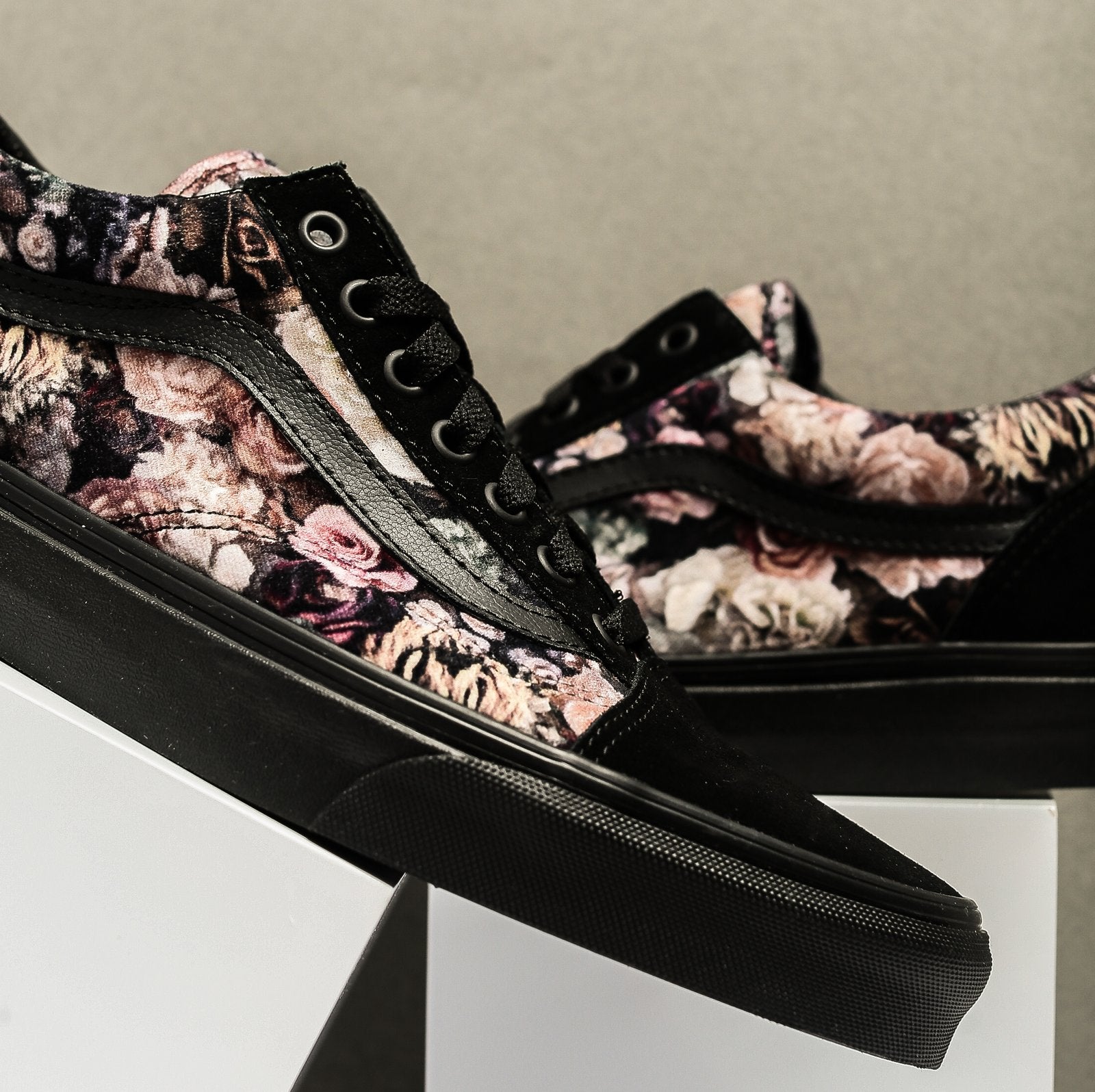 vans floral velvet old skool sneaker