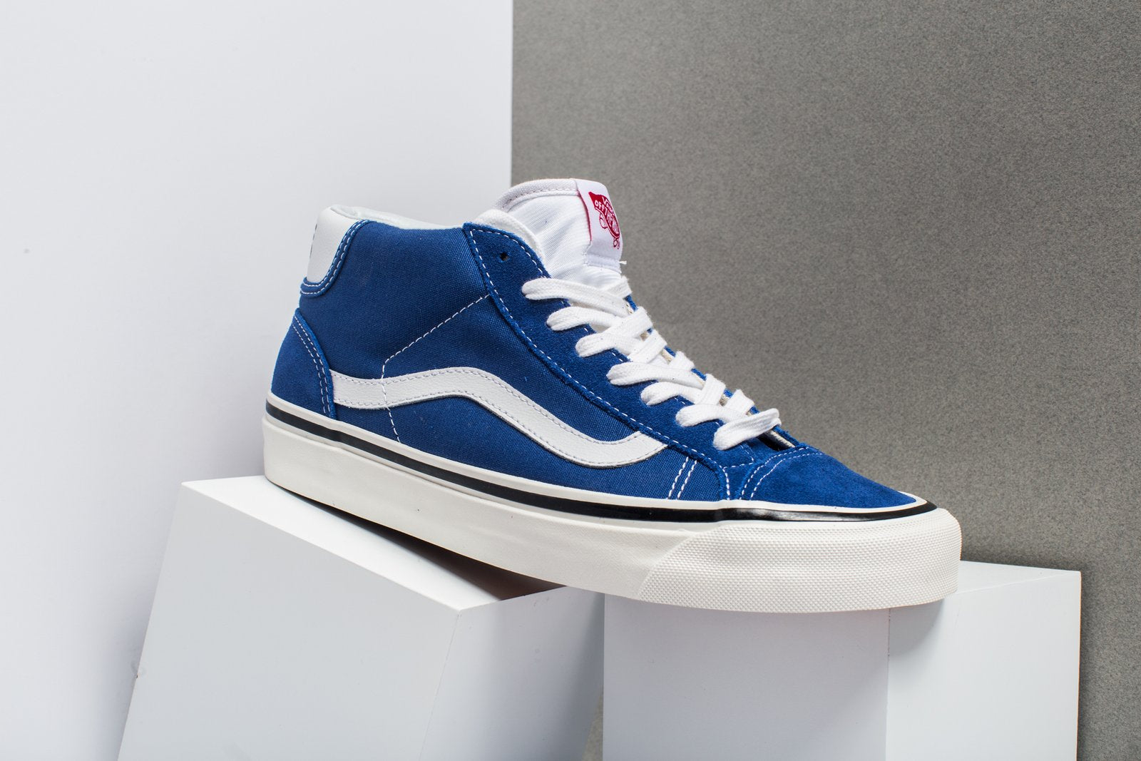 vans mid skool 37