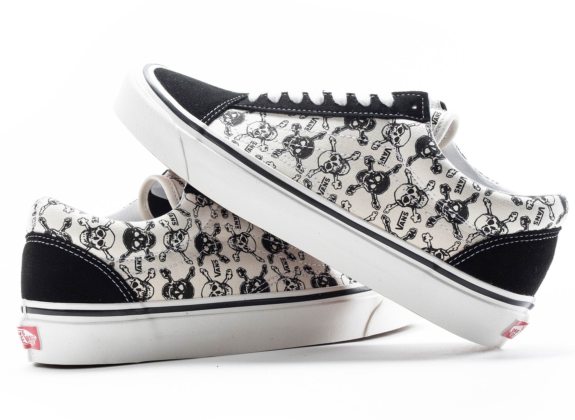 vans old skool skulls